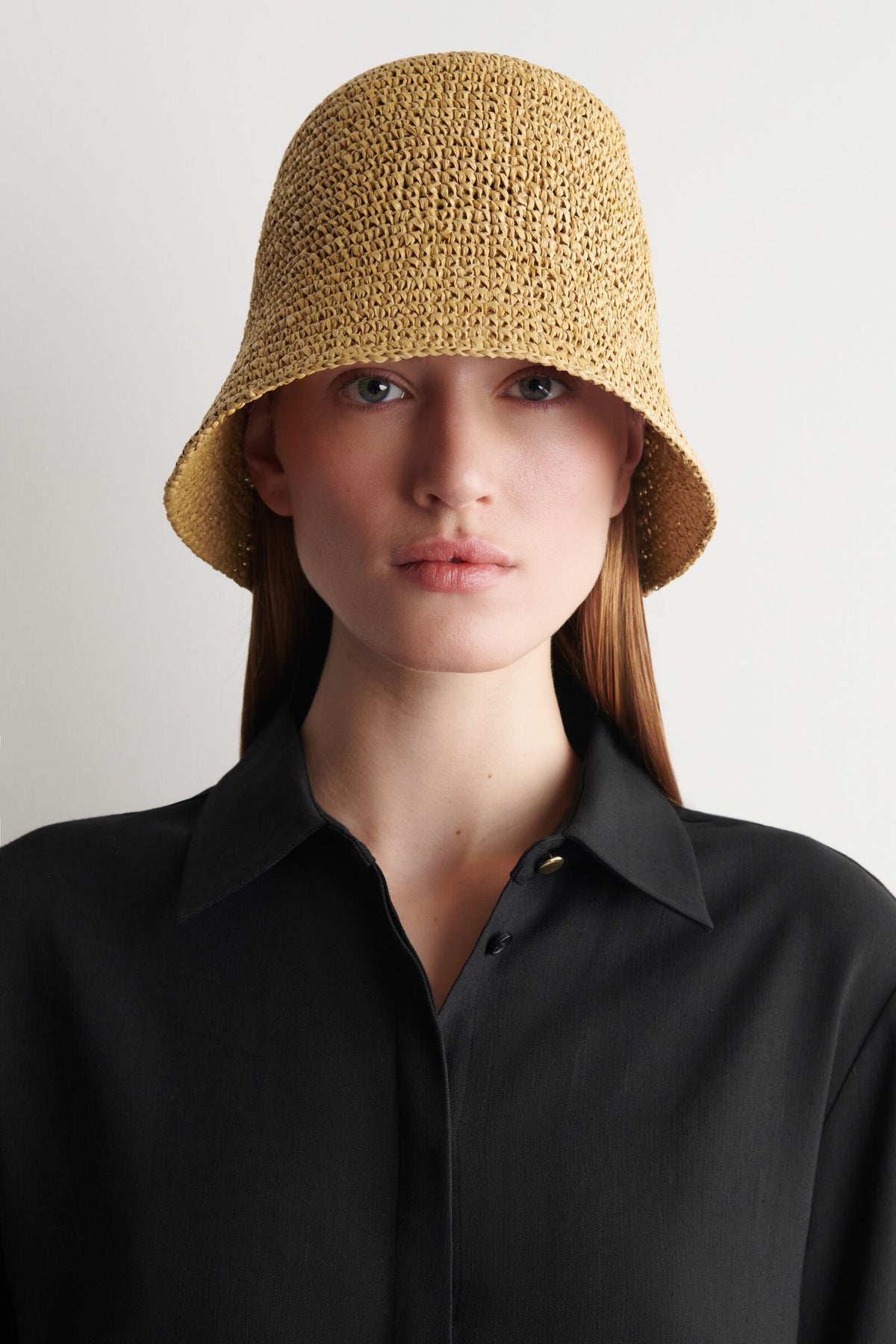 SOMBRERO DE PIEL ESCULTÓRICO - BEIGE - StillMedia/Lookbook