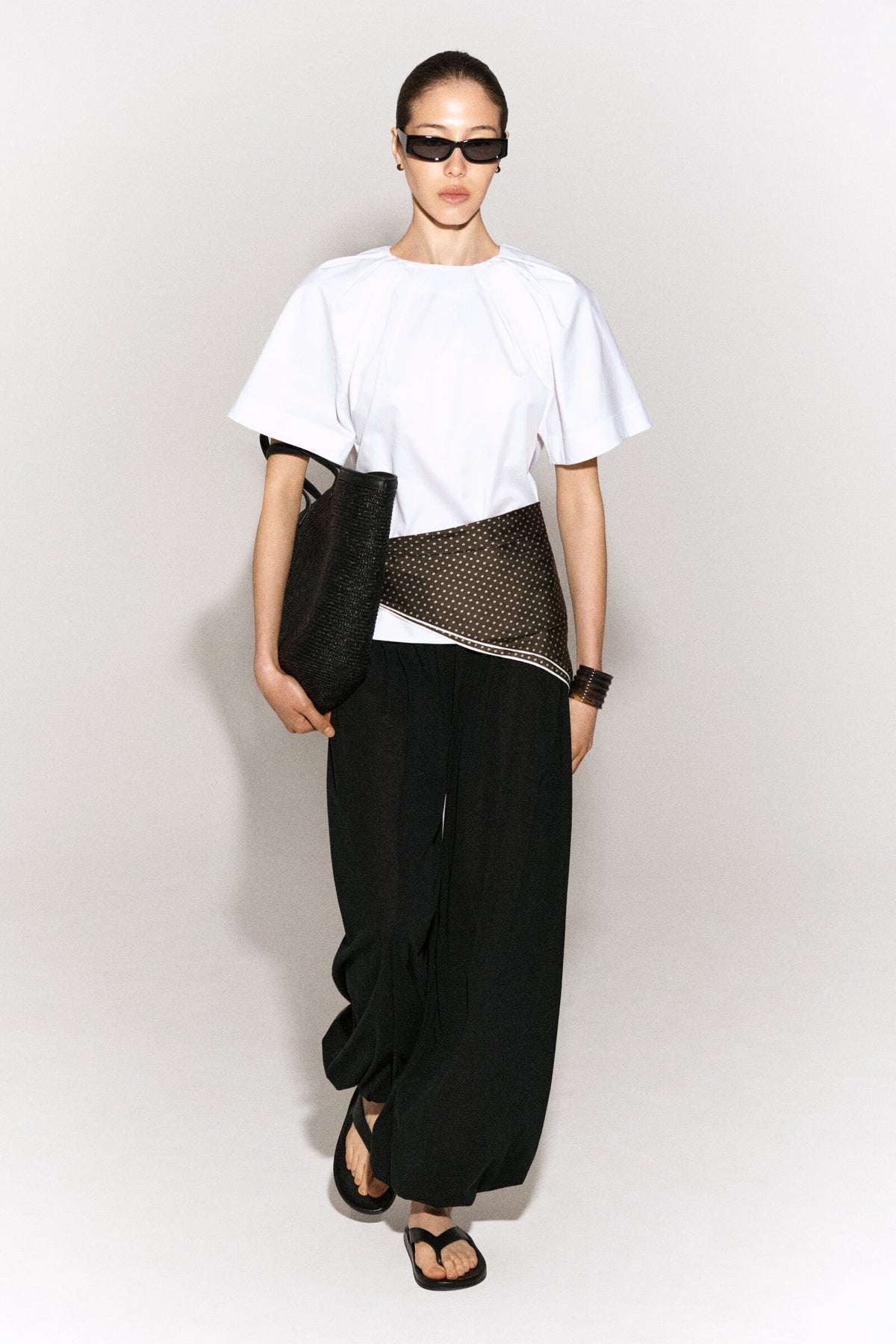 TOP DE ALGODÓN DE MANGA CORTA CON FRUNCE - BLANCO | Lookbook