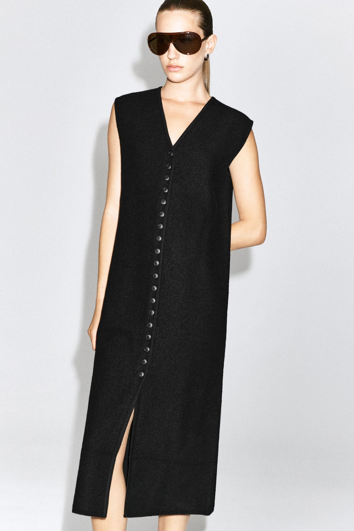 VESTIDO DE LANA MERINO ABOTONADO - NEGRO
