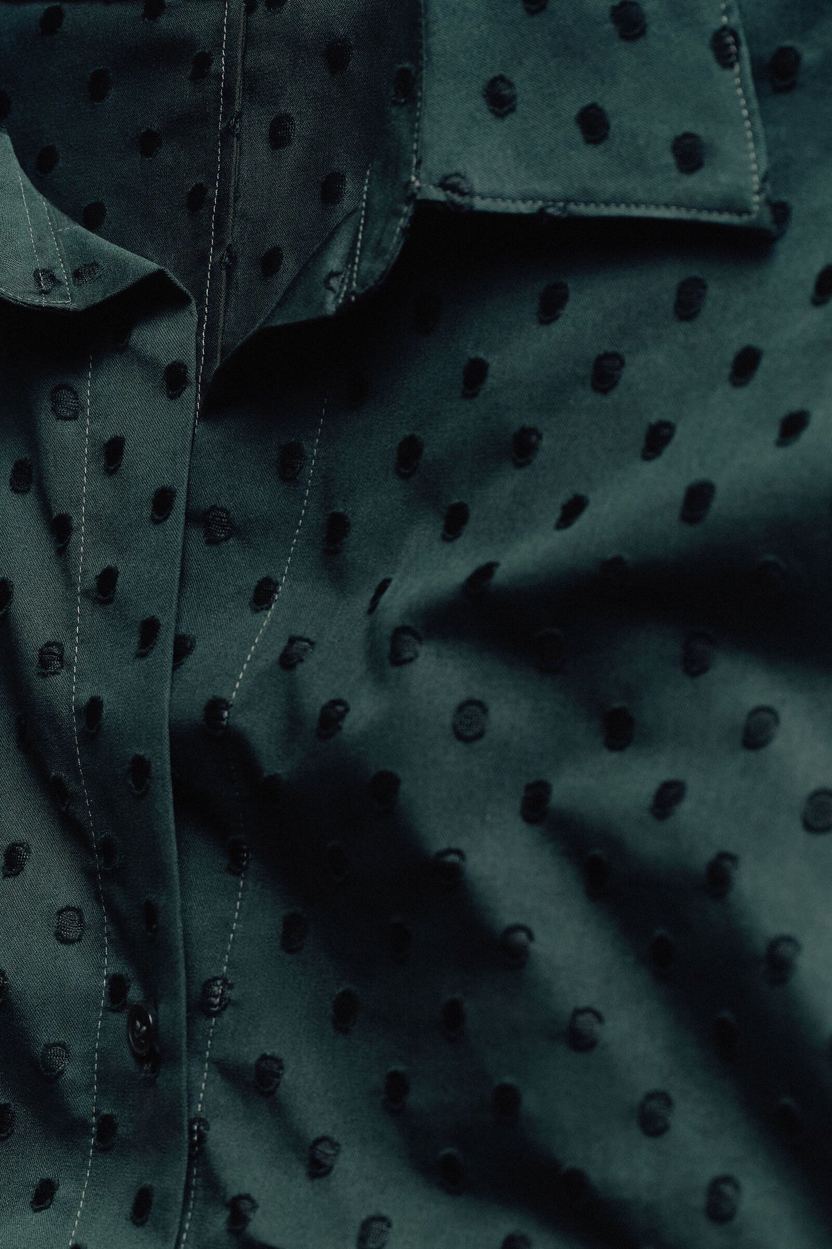 VESTIDO CAMISA DE ALGODÓN JACQUARD DE LUNARES - VERDE OSCURO / LUNARES | DescriptiveDetail