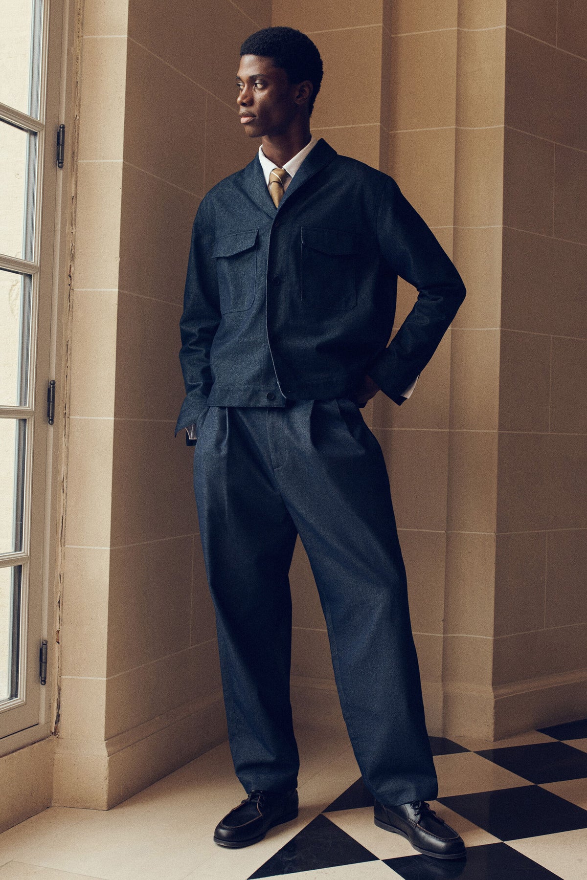 PANTALONES TAPERED DE AJUSTE RELAJADO CON EFECTO DENIM - ÍNDIGO | Lookbook