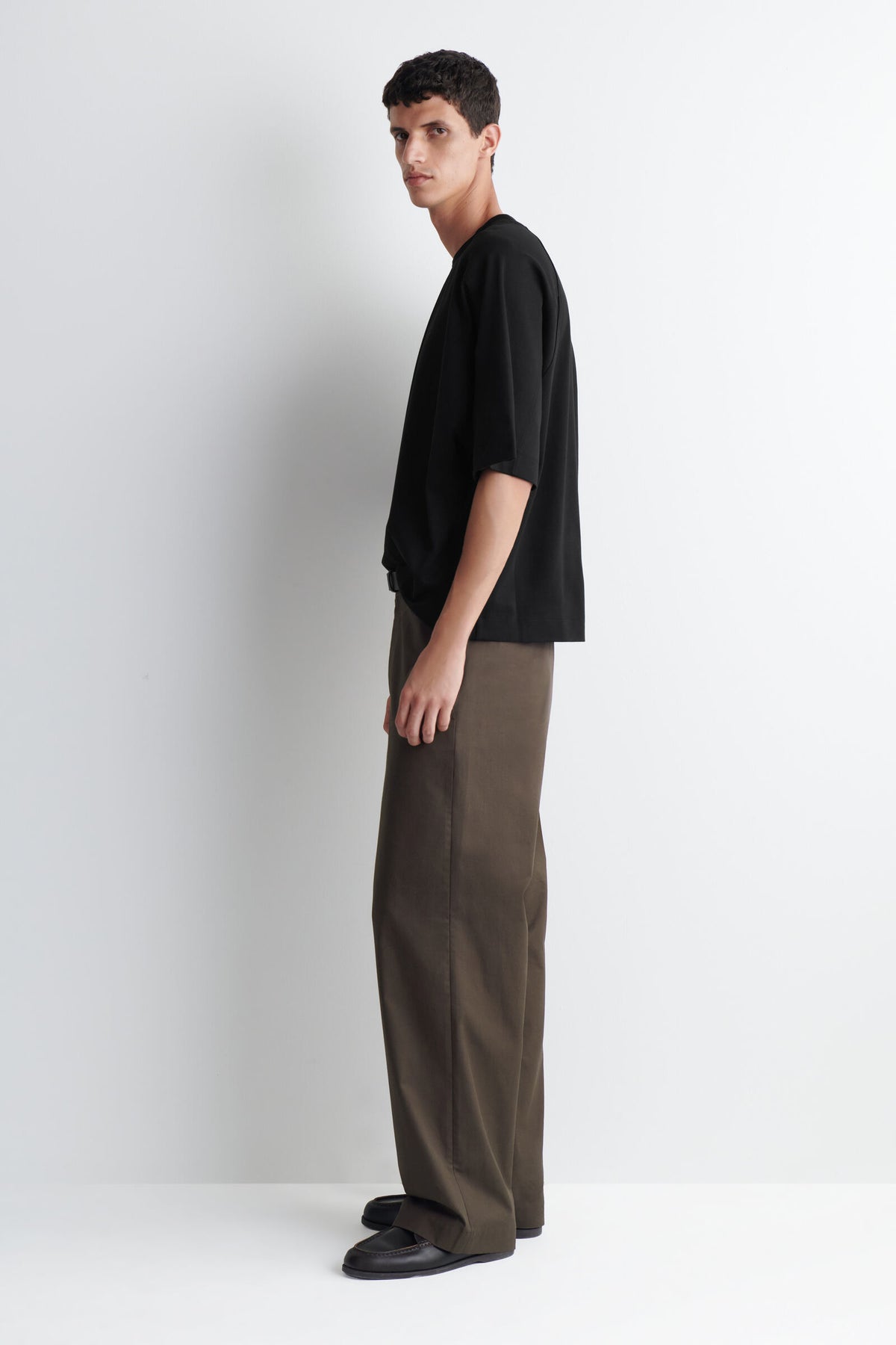 CAMISETA DE ALGODÓN INTERLOCK OVERSIZED - NEGRO