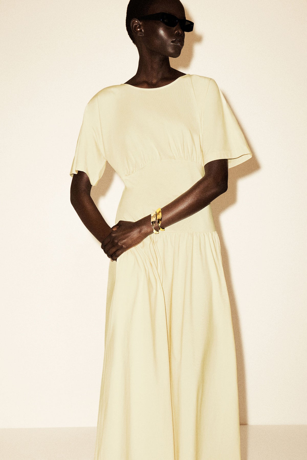 VESTIDO MIDI DE ALGODÓN CON CINTURA - AMARILLO MANTEQUILLA - StillMedia/Environmental