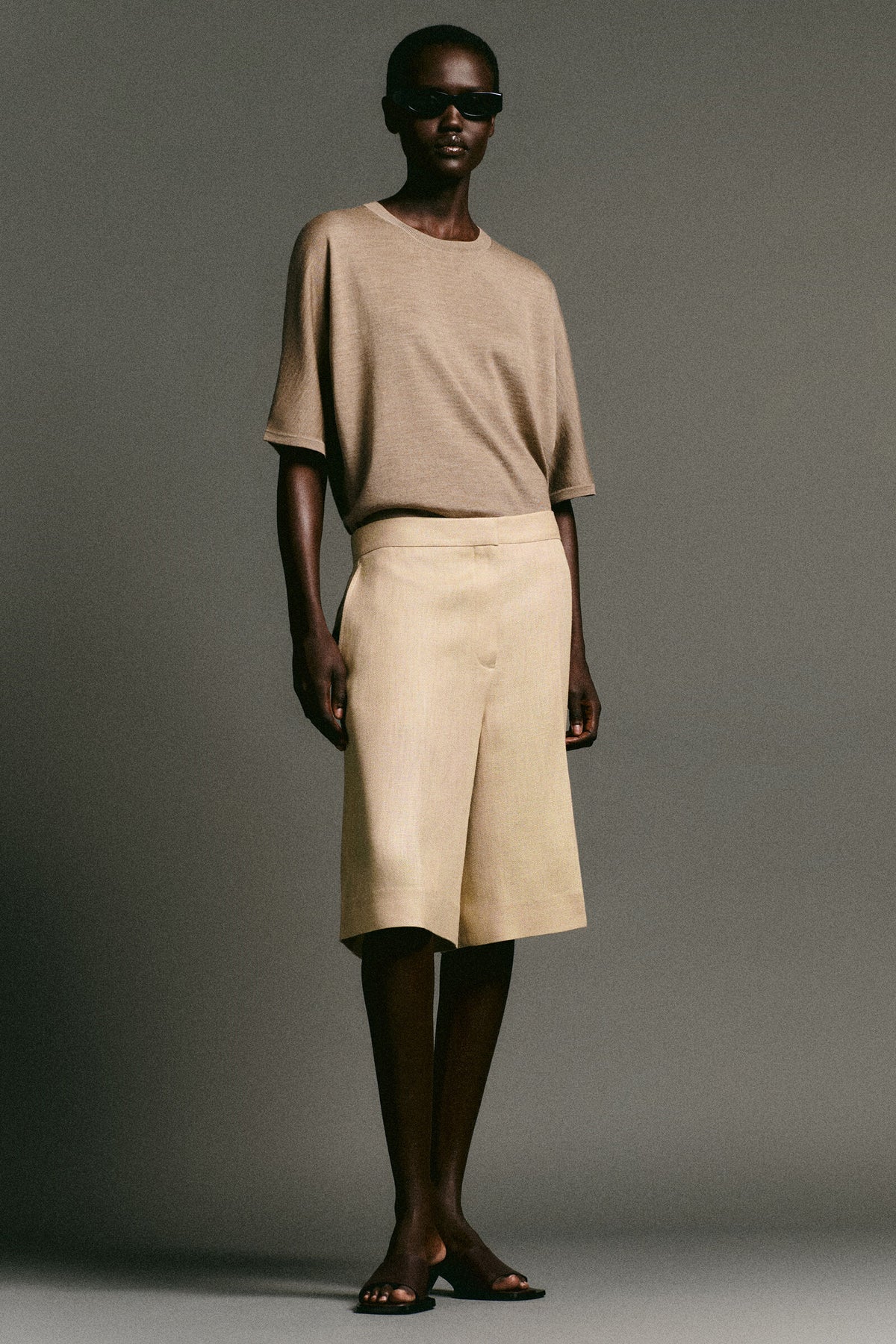 SHORTS SASTRE LARGOS - BEIGE - StillMedia/Environmental