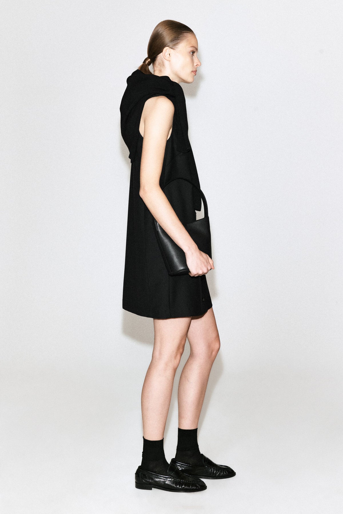 VESTIDO MINI DE LANA CON BOTONES - NEGRO