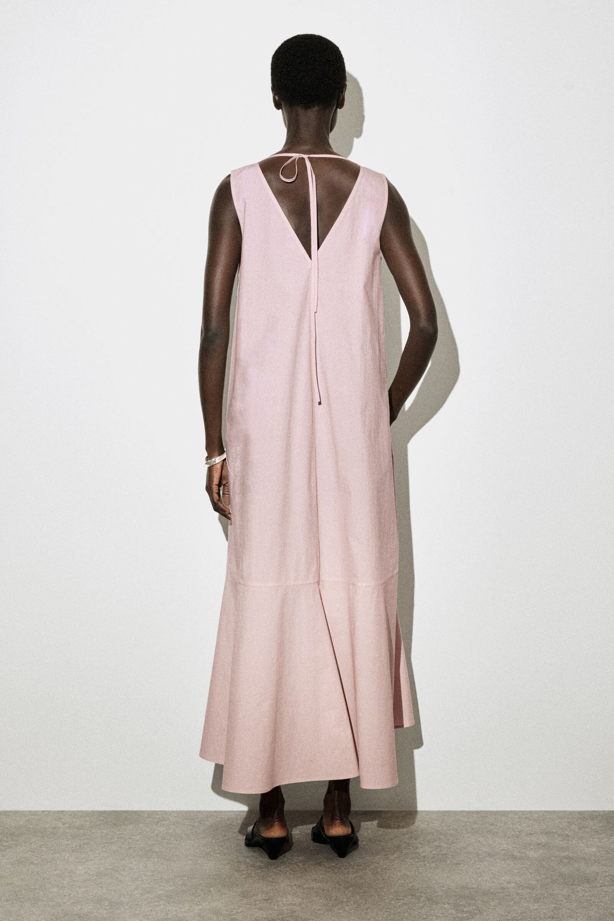 VESTIDO MIDI DE ALGODÓN CON DOBLADILLO CAÍDO - ROSA CLARO - StillMedia/Lookbook