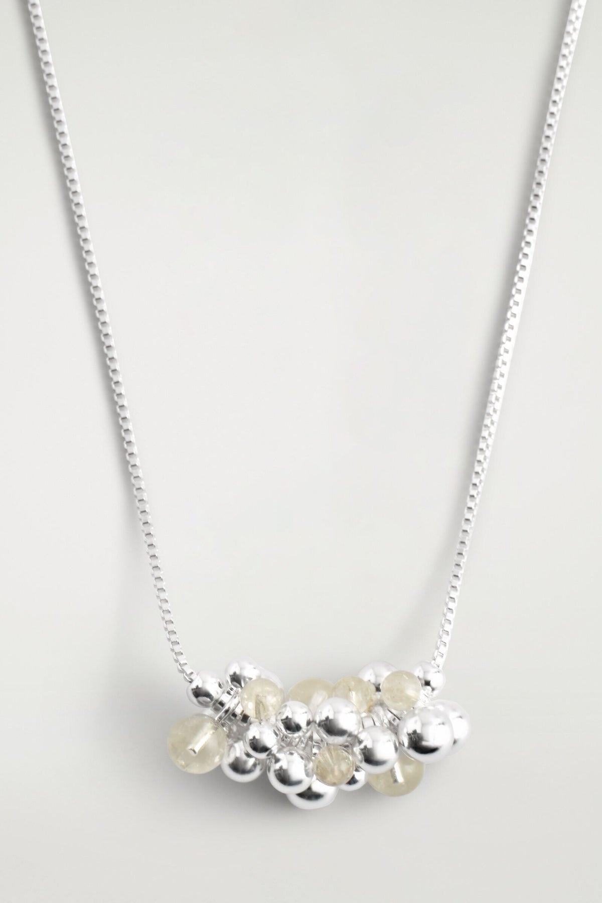 COLLAR DE CUENTAS AGRUPADAS - PLATA | DescriptiveDetail