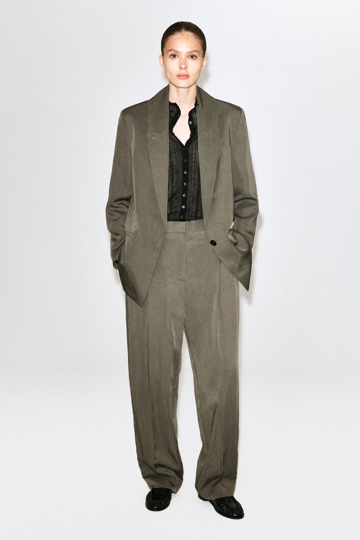 PANTALONES FLUIDOS PLISADOS DE PIERNA RECTA - BEIGE OSCURO