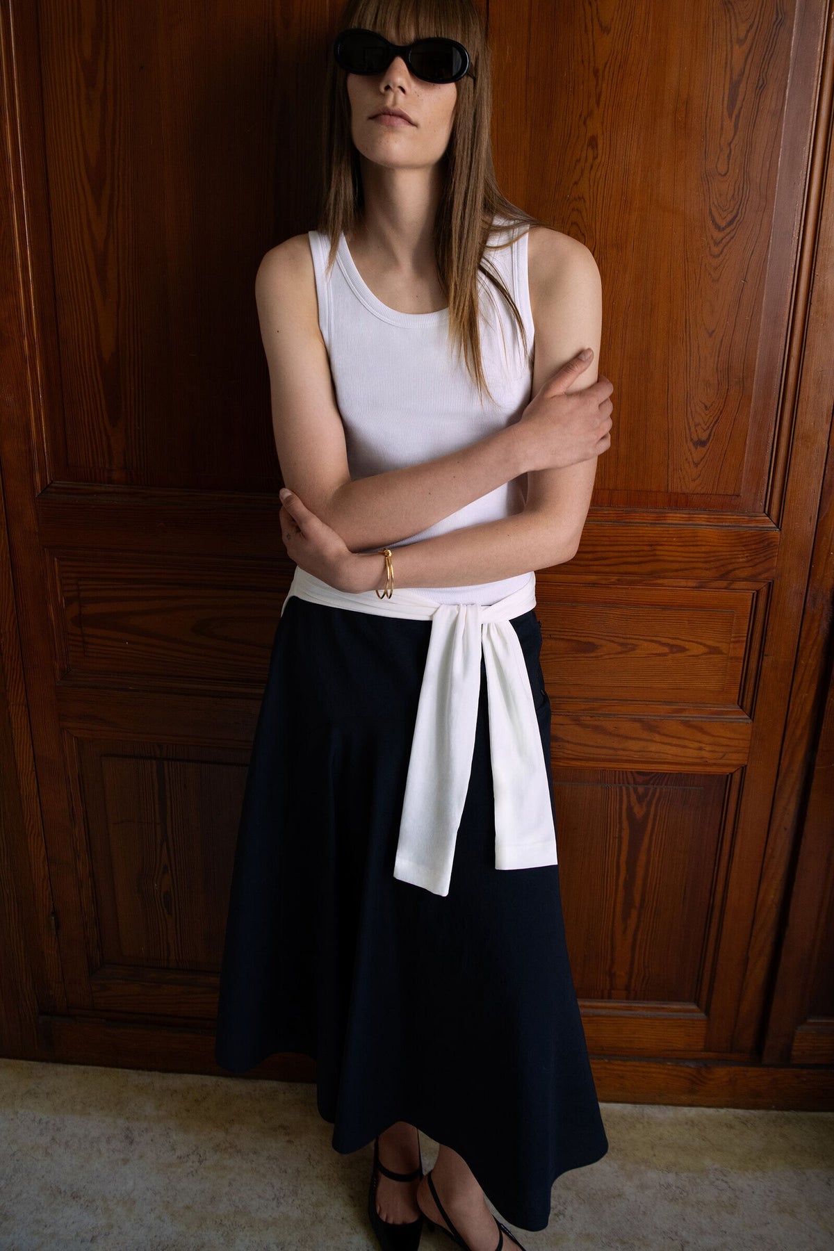 BOTÓN-FALDA MIDI FLUIDA - MARINO | Lookbook