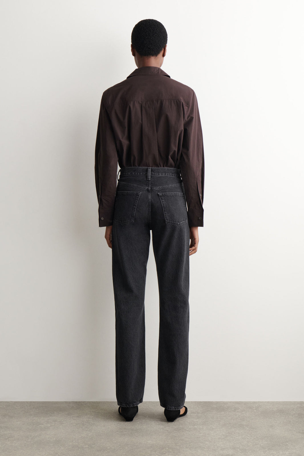 JEANS SLIM-LEG DE TUBERÍA  - NEGRO