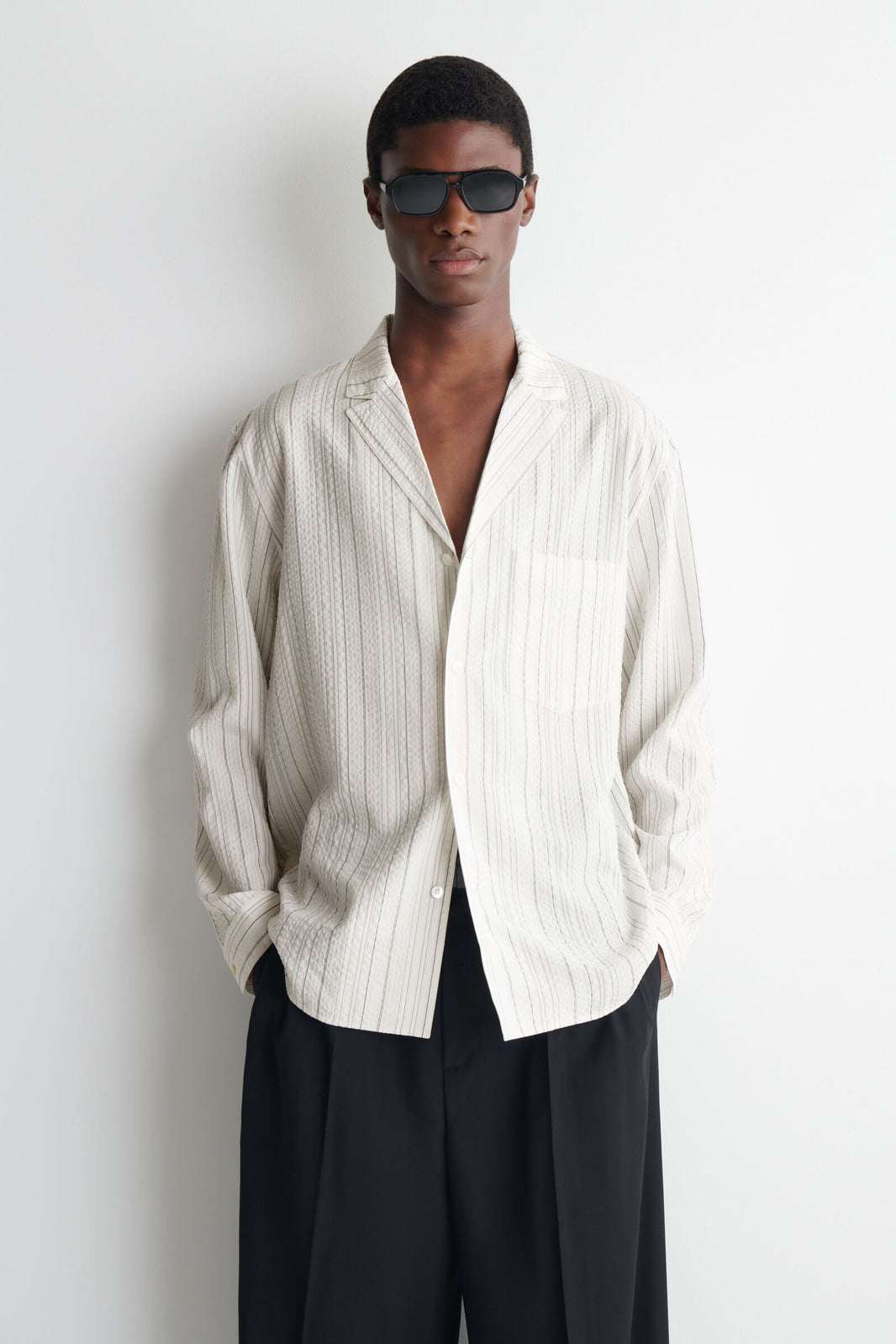 CAMISA CON CUELLO CAMP Y RAYAS - BLANCO
