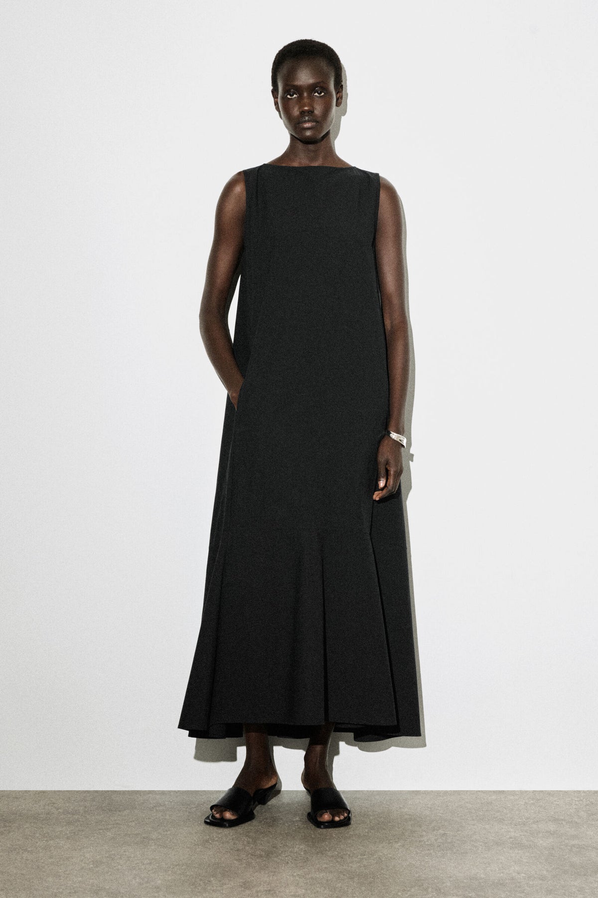 VESTIDO MIDI DE ALGODÓN CON DOBLADILLO CAÍDO - NEGRO - StillMedia/Lookbook