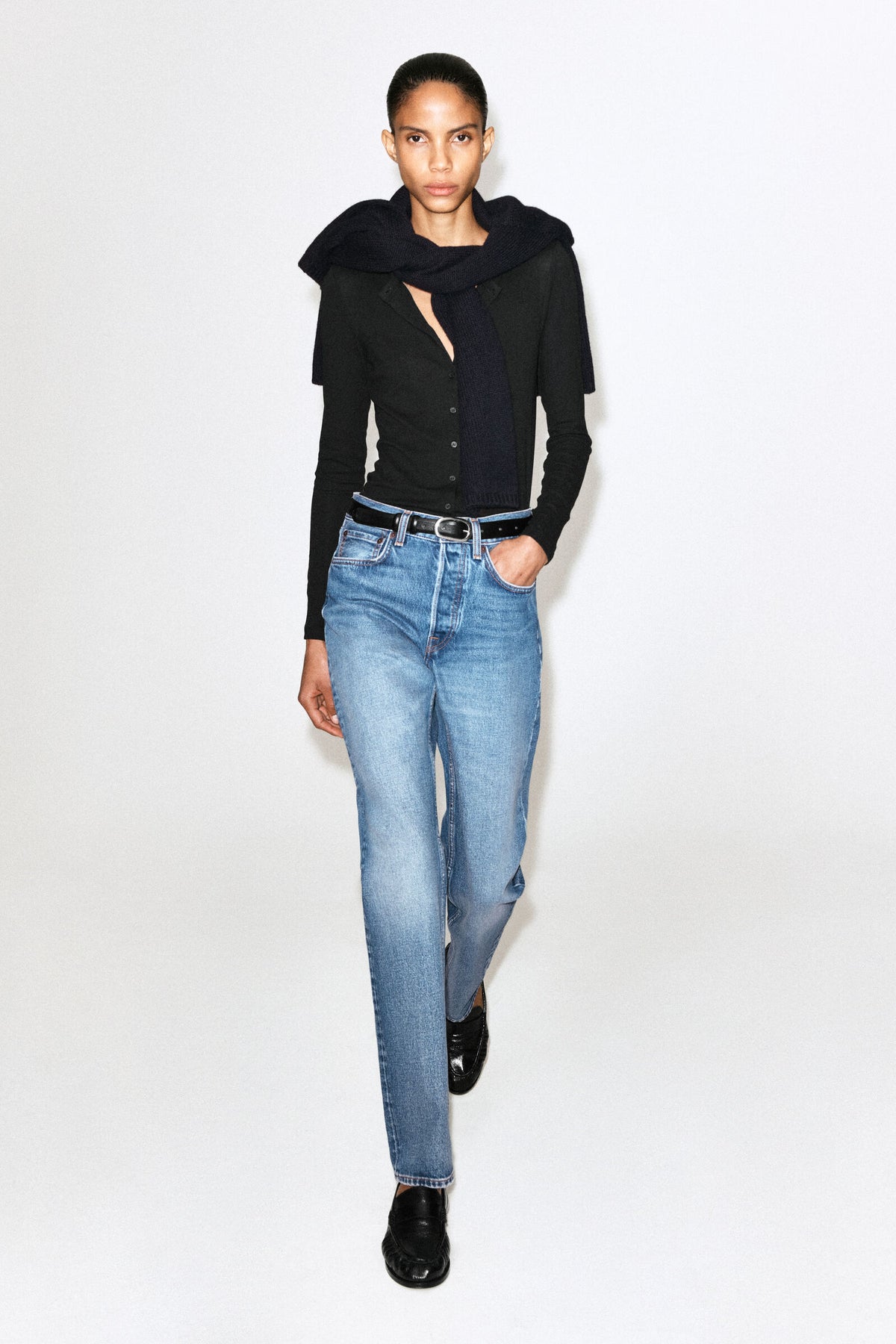 JEANS SLIM-LEG DE TUBERÍA  - AZUL