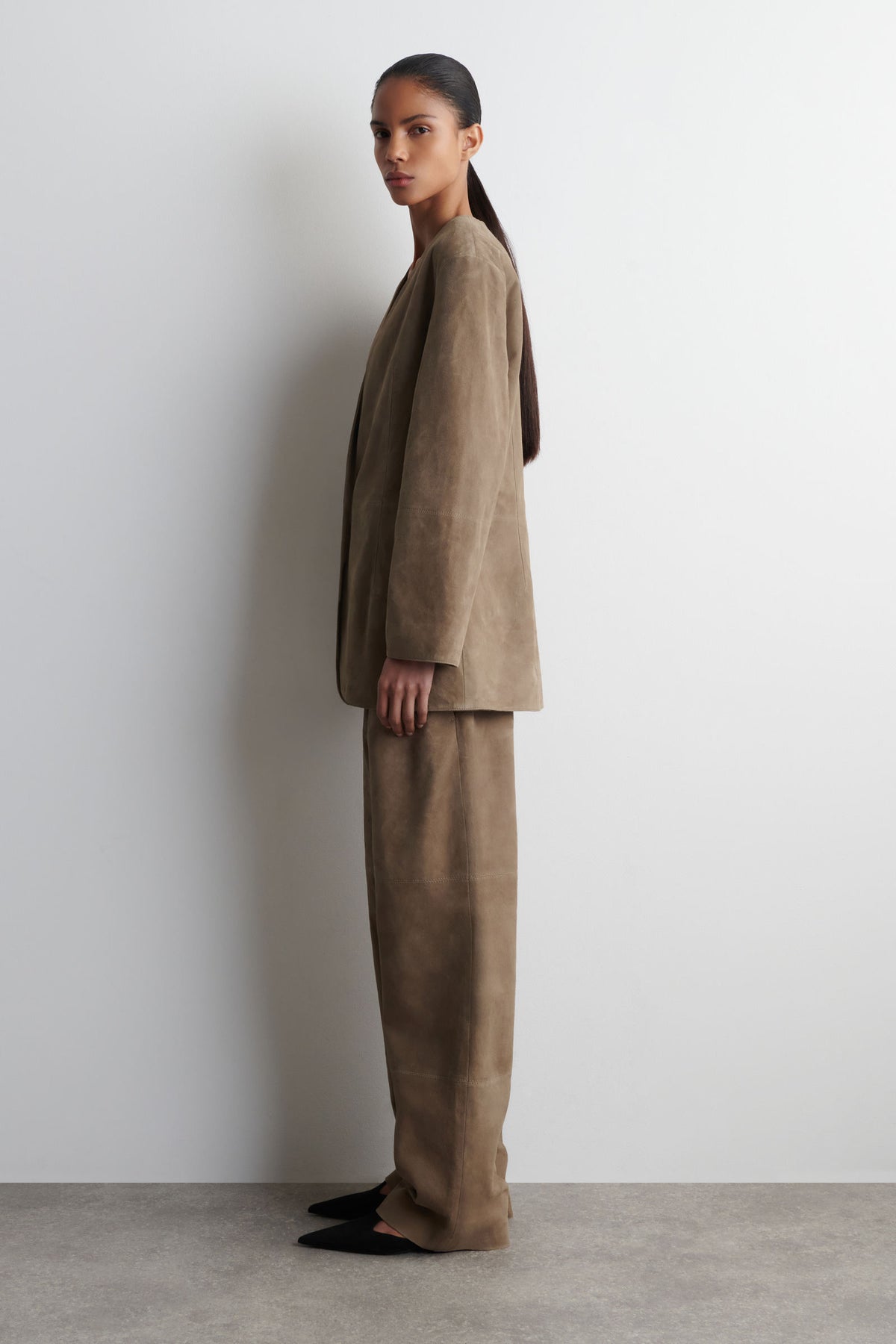 BLAZER DE SUEDE SIN CUELLO - BEIGE - StillMedia/Lookbook