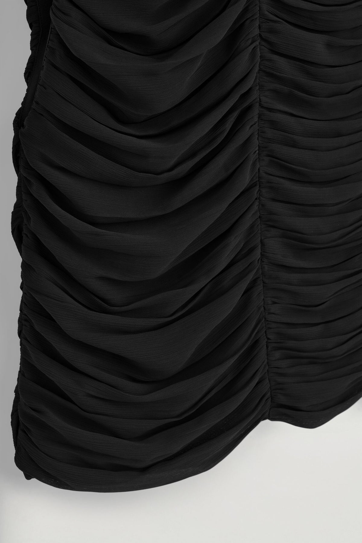 GATHERED PANELLED TOP - NEGRO | DescriptiveDetail