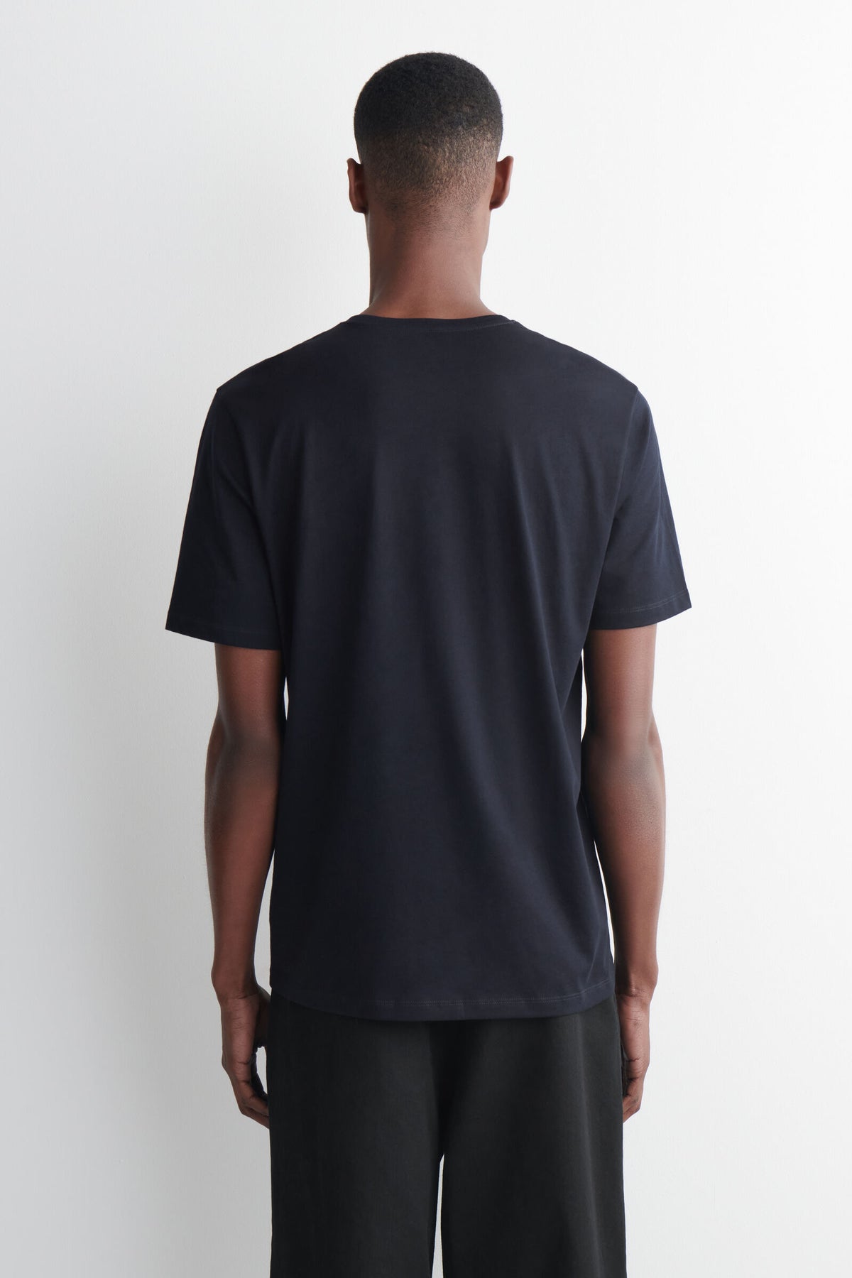 CAMISETA DE ALGODÓN CON CUELLO REDONDO - AZUL MARINO