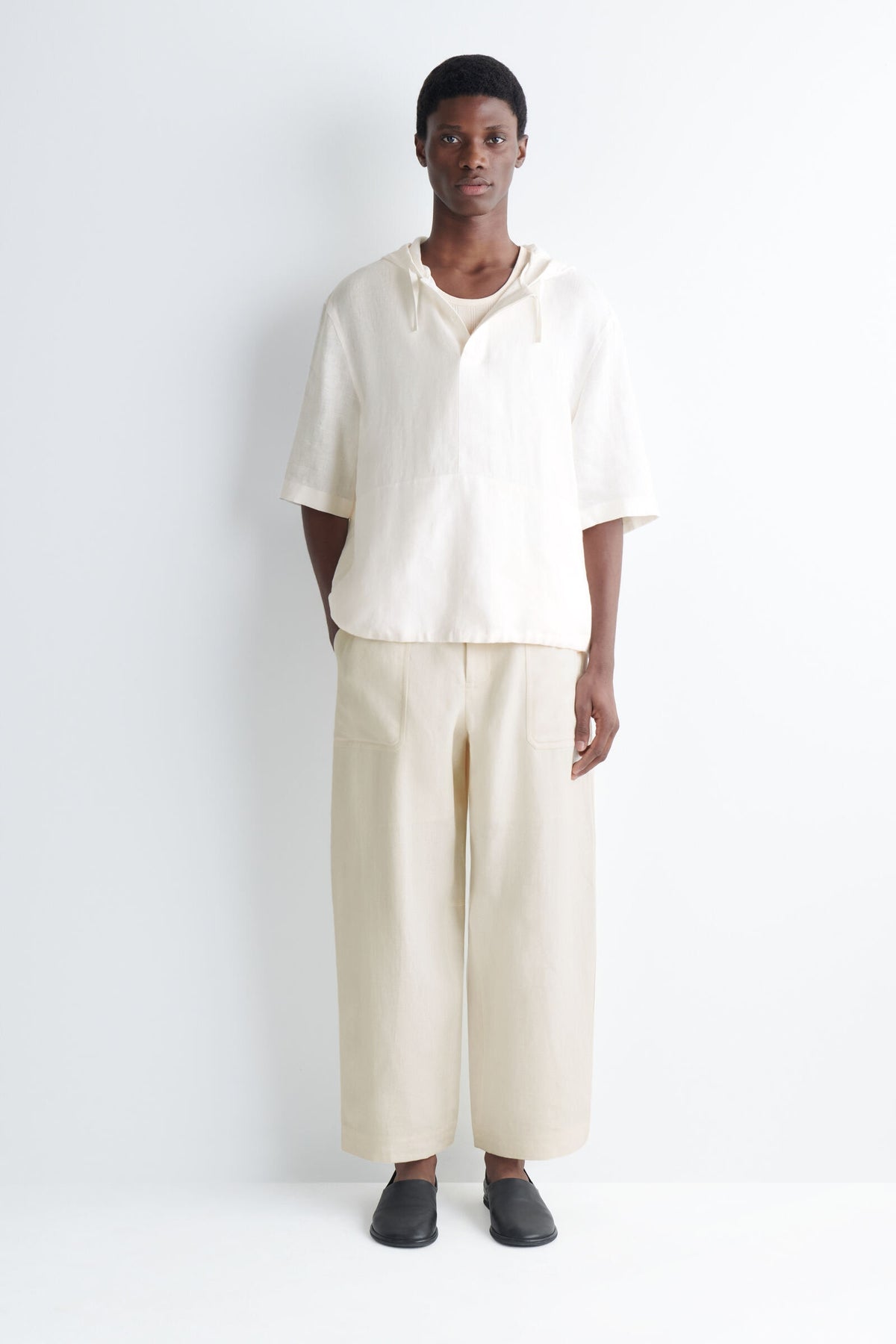 PANTALONES DE LINO DE CORTE RELAJADO Y PIERNA BARREL - BLANCO ROTO
