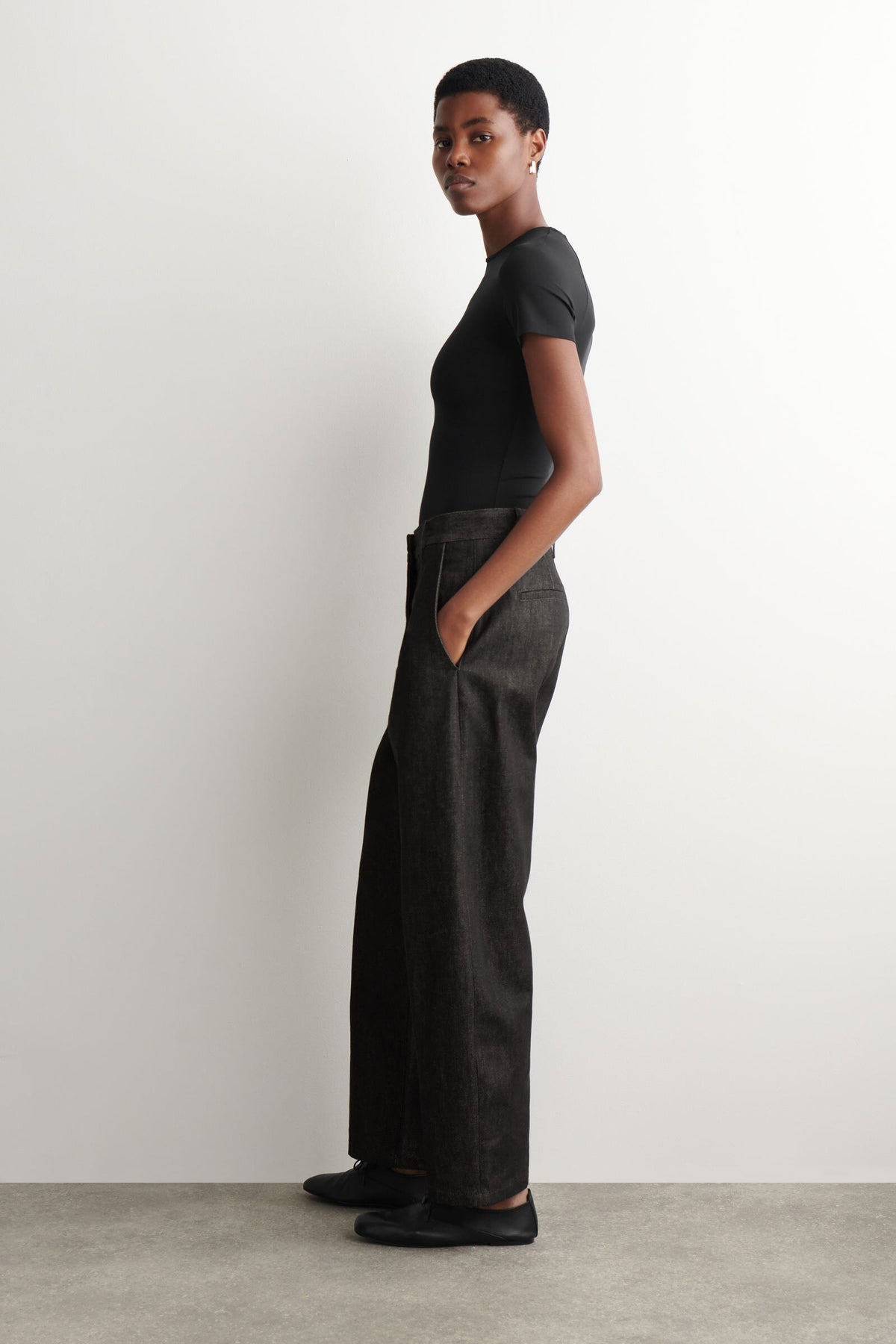 PANTALONES DE MEZCLILLA DE PIERNA ANCHA Y RELAJADA - NEGRO - StillMedia/Lookbook