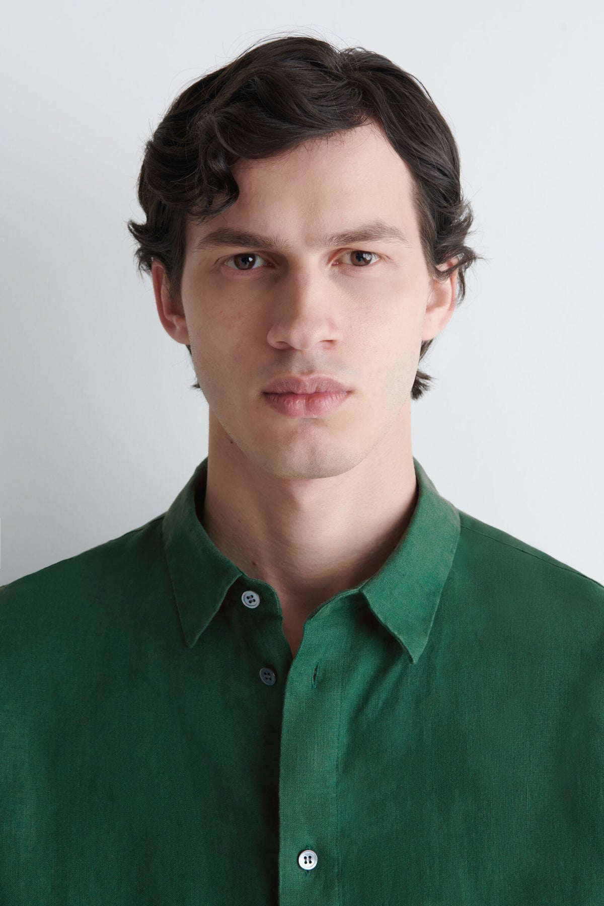 CAMISA DE LINO RELAJADA - VERDE OSCURO