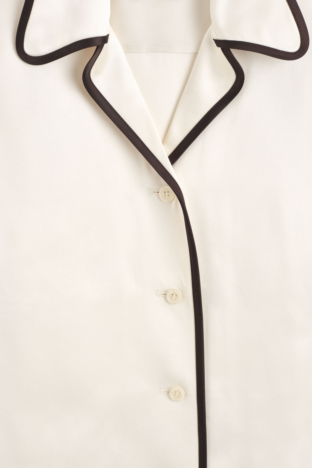 CAMISA DE SATÍN CON CONTRASTE - CREMA / MARRÓN | DescriptiveDetail