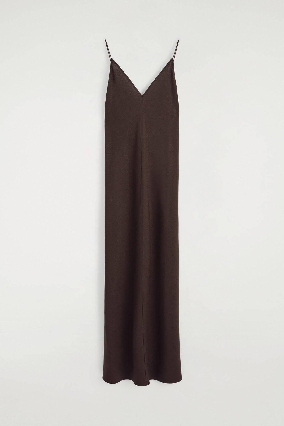 VESTIDO MIDI DE TIRANTES CON ESCOTE EN V - MARRÓN | DescriptiveStillLife