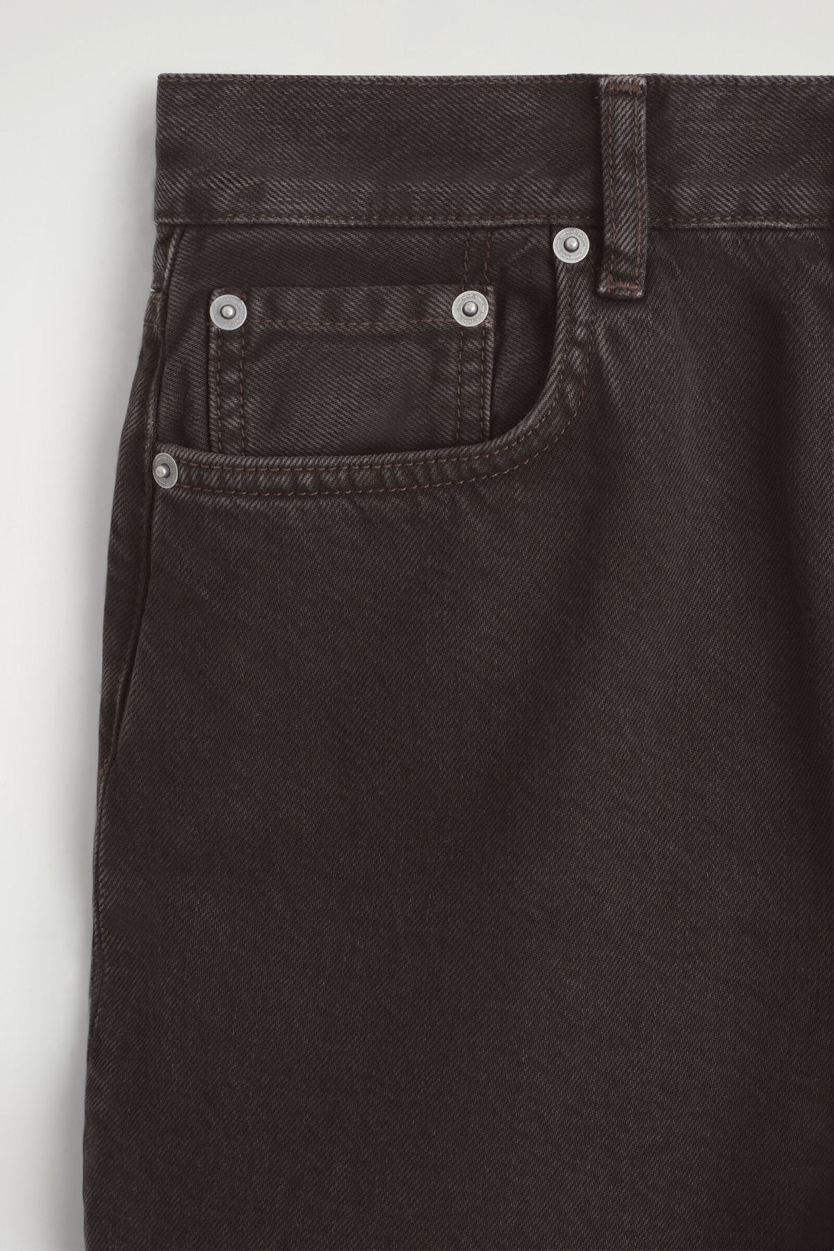JEANS DE TIRO - MARRÓN | DescriptiveDetail