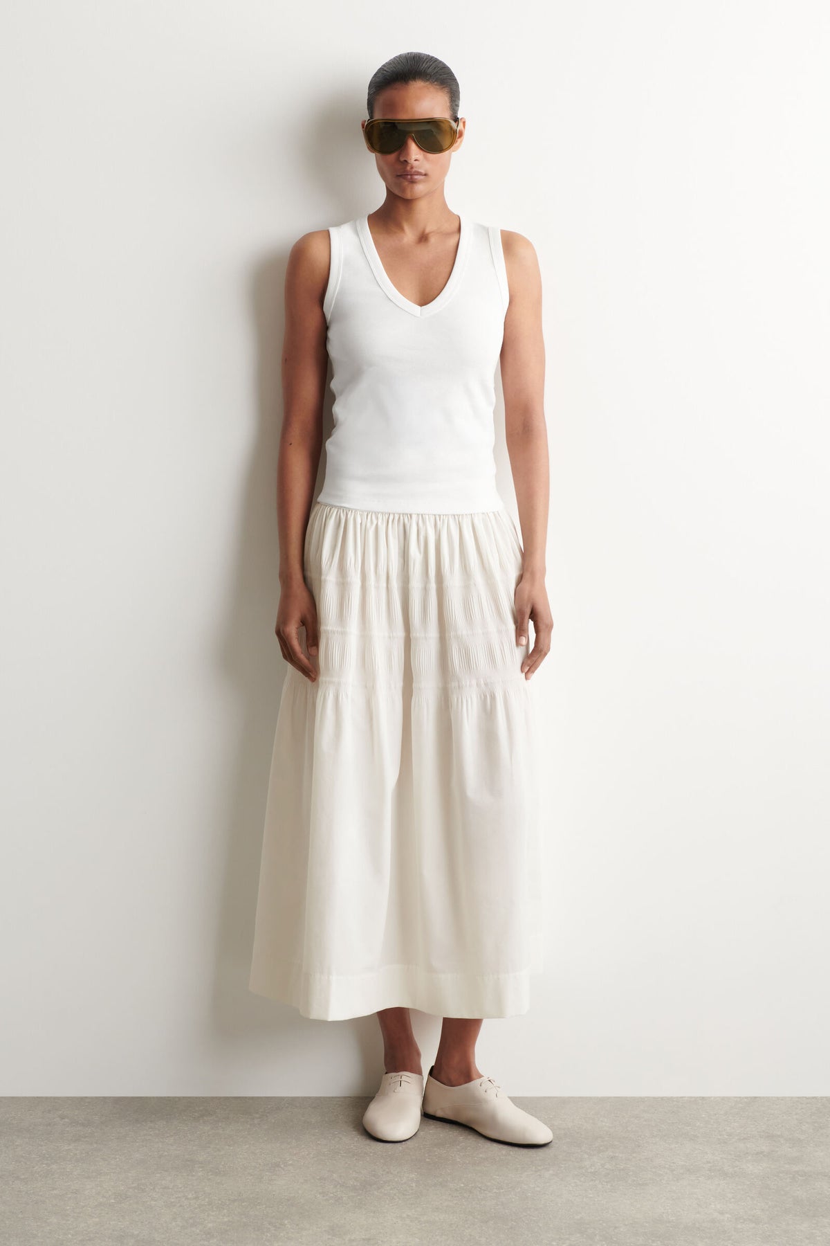 FALDA MIDI CON VUELOS Y PLIEGUES - BLANCO