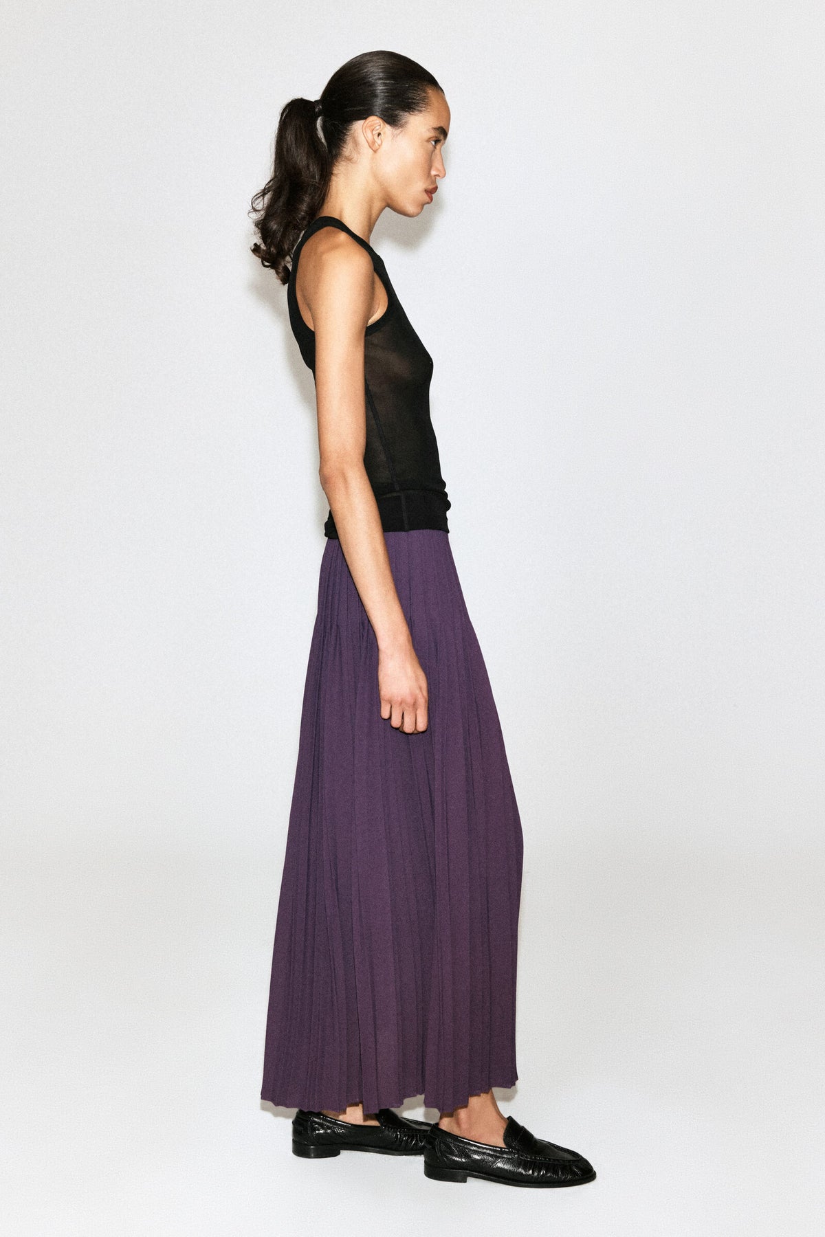 FALDA MIDI DE CREP PLISADA - MORADO