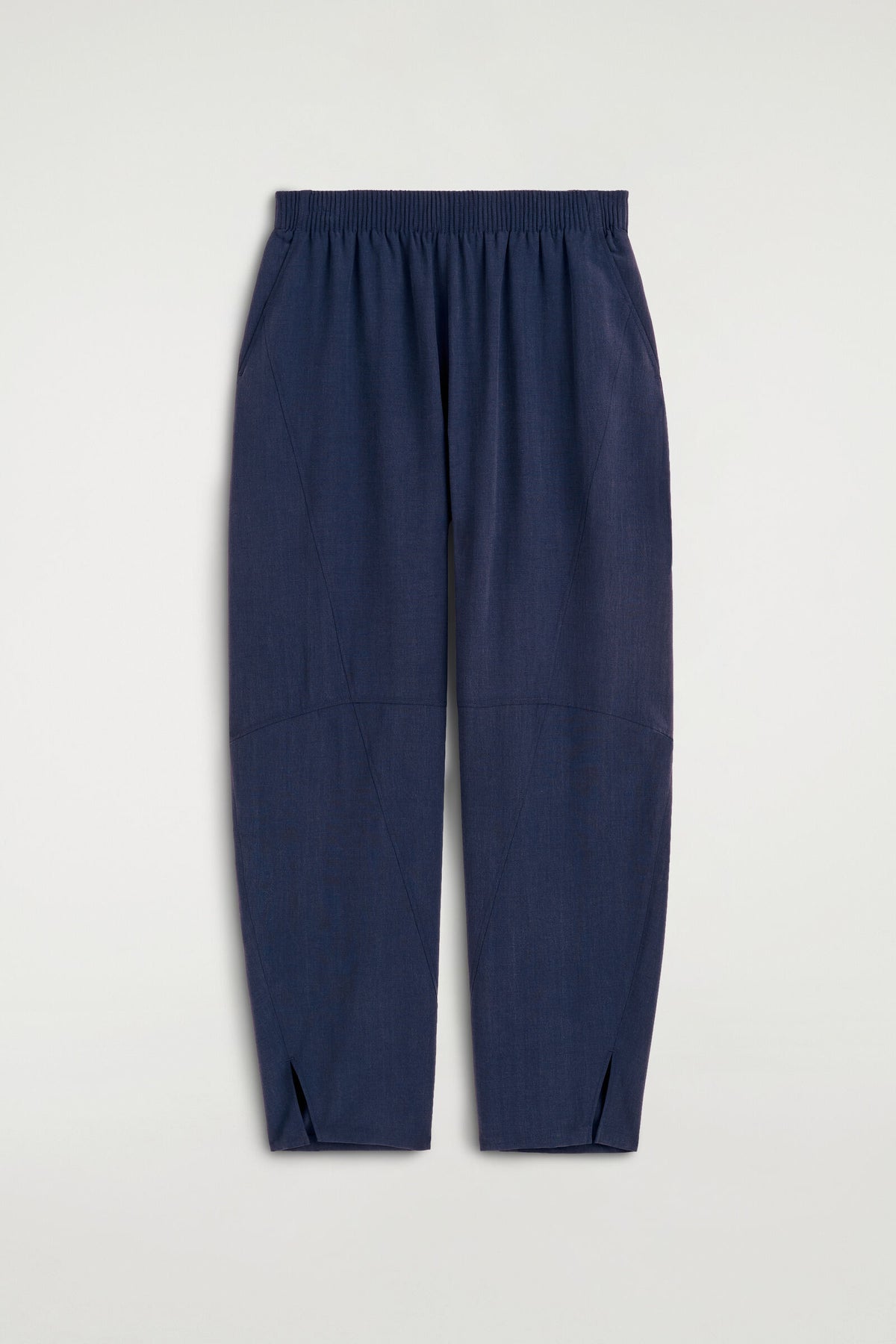 PANTALONES DE TELA CON PIERNA BARREL Y ELÁSTICO - AZUL MARINO | DescriptiveStillLife