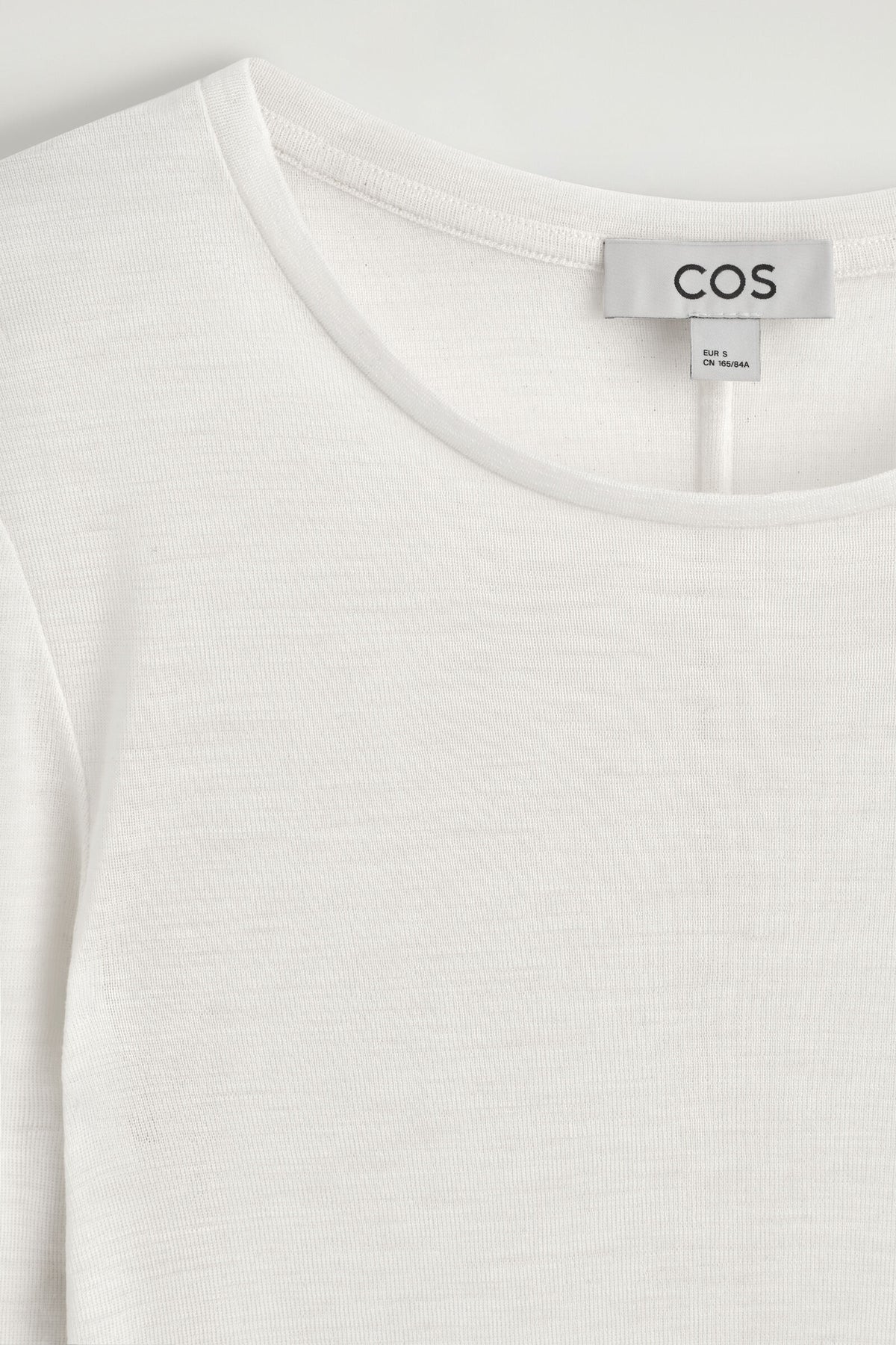 TOP DE LANA MERINO SLIM - CREMA | DescriptiveDetail
