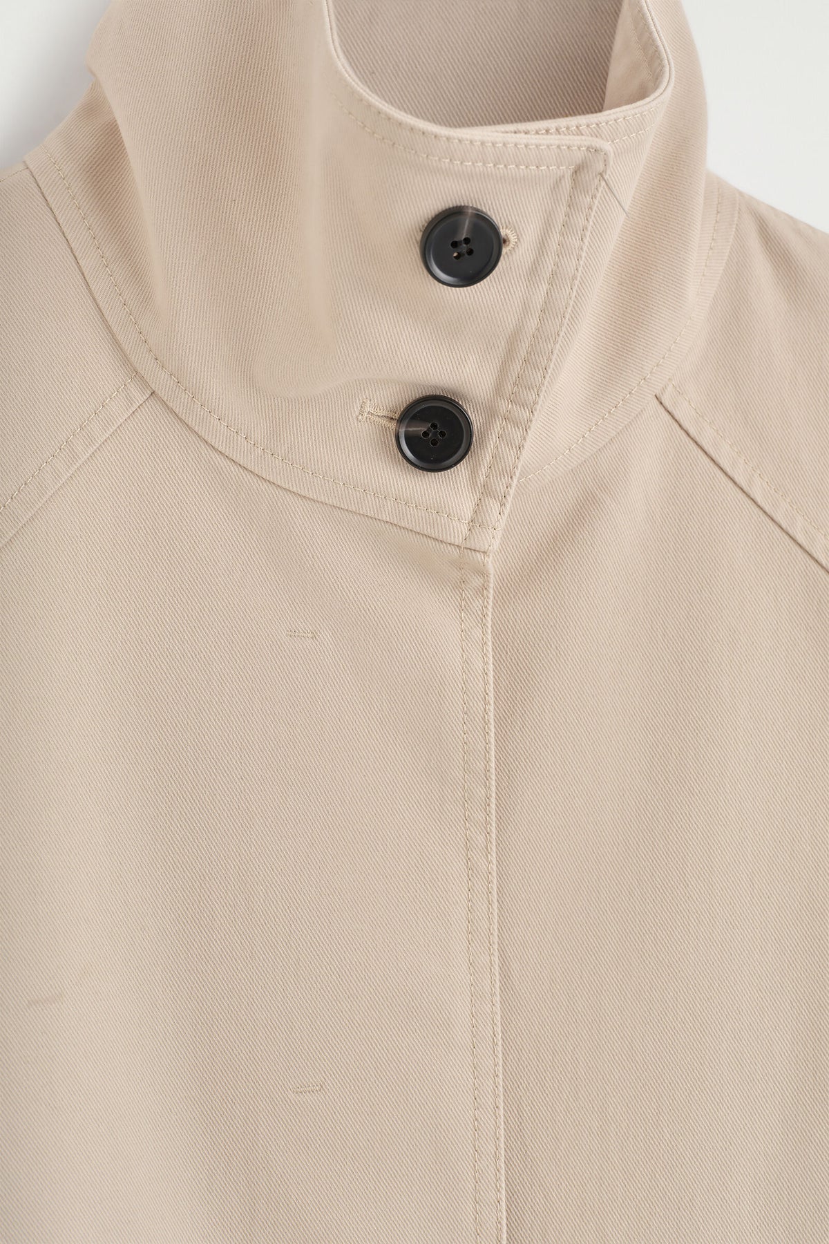 CHAQUETA DE CUELLO DE EMBUDO DE ALGODÓN-TWILL - BEIGE CLARO | DescriptiveDetail
