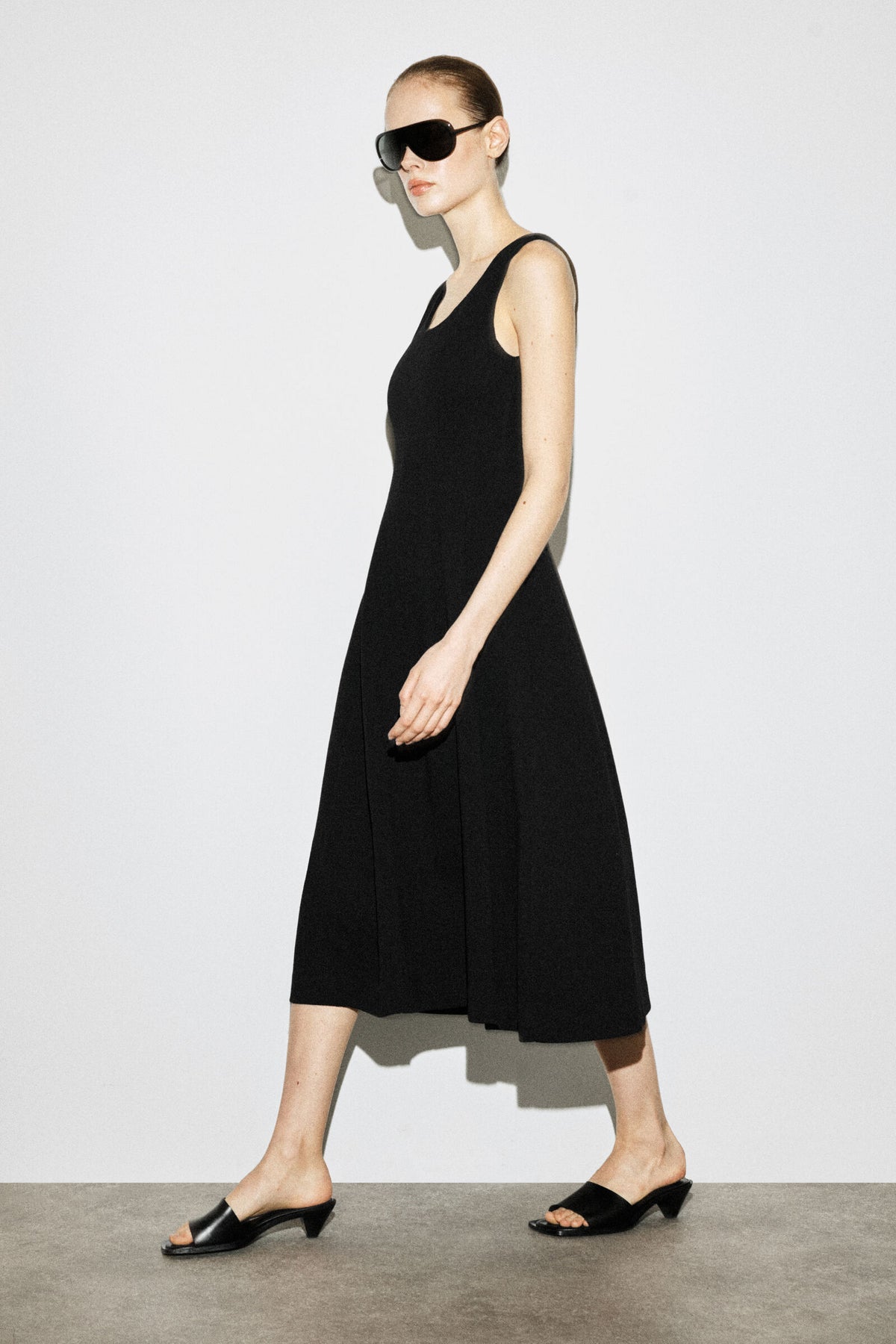 VESTIDO MIDI DE ALGODÓN ESCULPIDO - NEGRO - StillMedia/Lookbook