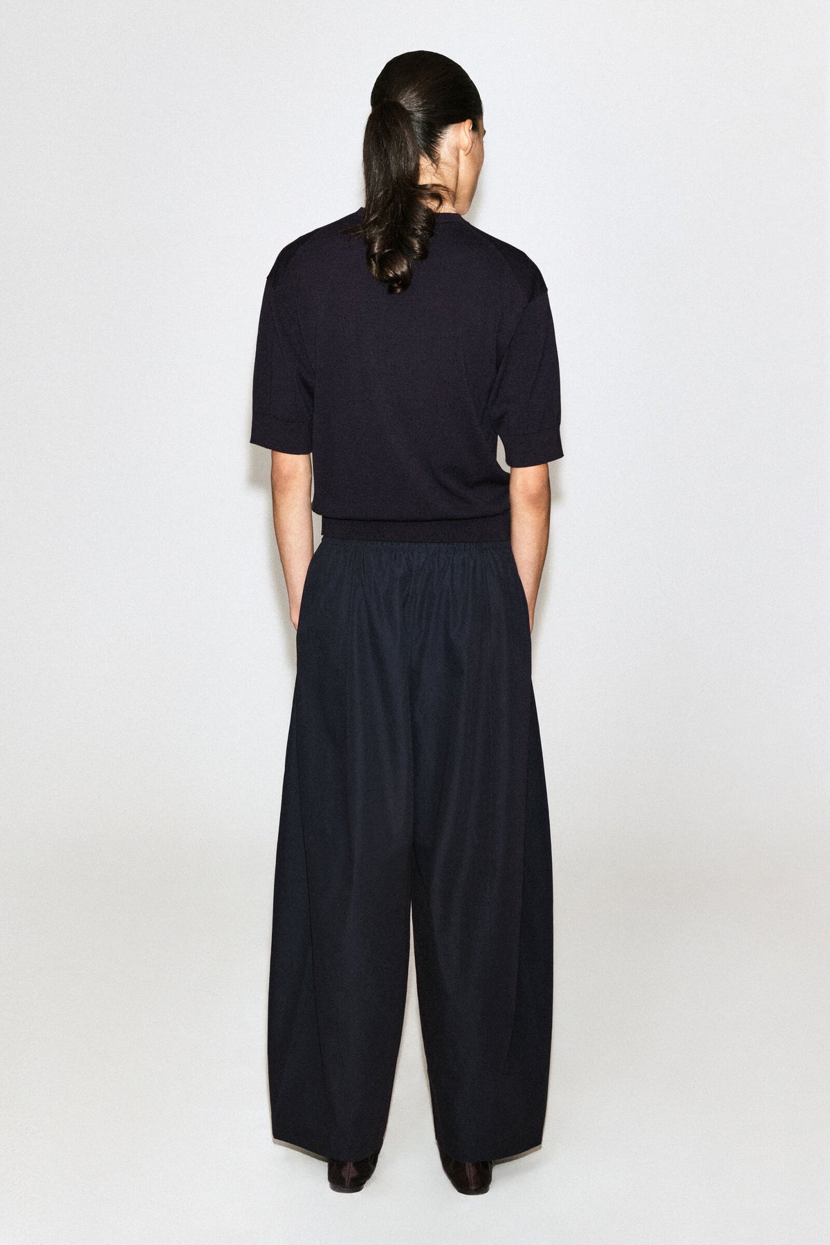 PANTALONES ELÁSTICOS DE PIERNA BARREL - AZUL MARINO