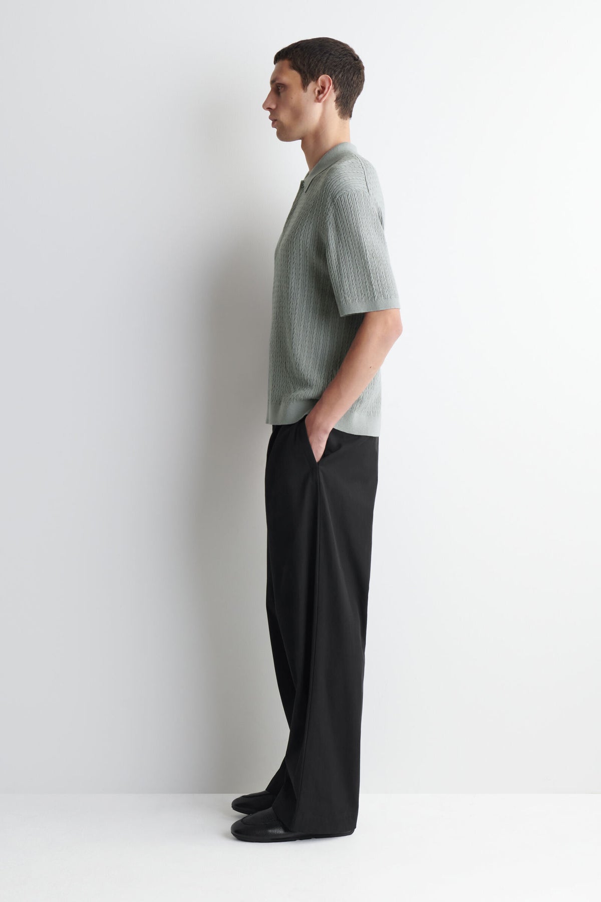 POLO DE ALGODÓN Y LINO TEJIDO EN TRENZAS - GRIS