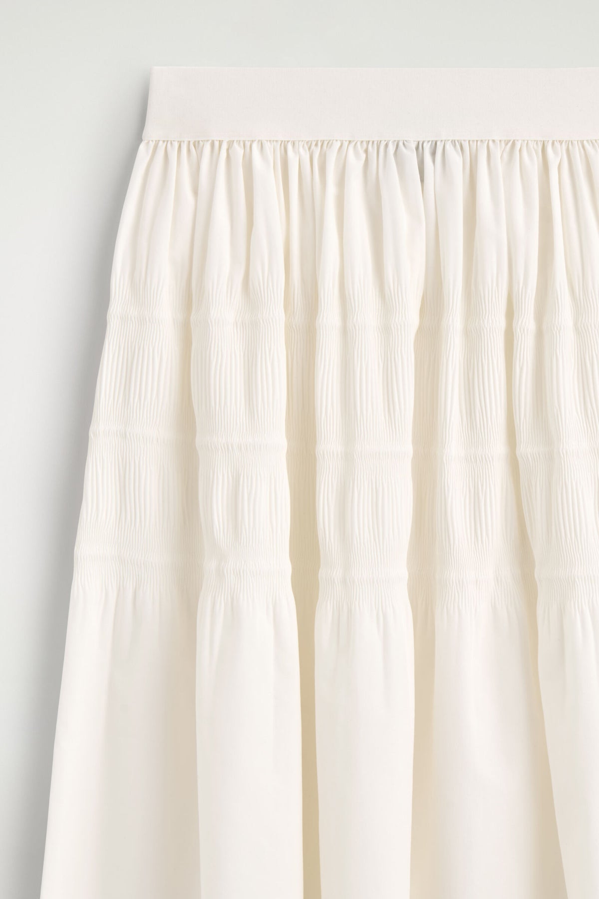 FALDA MIDI CON VUELOS Y PLIEGUES - BLANCO | DescriptiveDetail