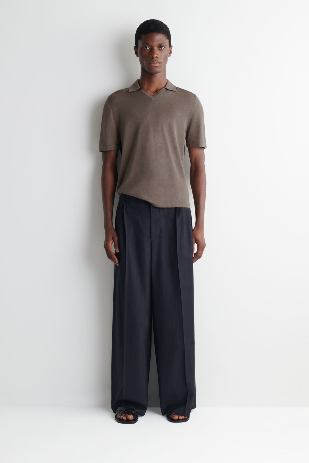 PANTALONES ANCHOS DE PLIEGUES - AZUL MARINO / RAYAS
