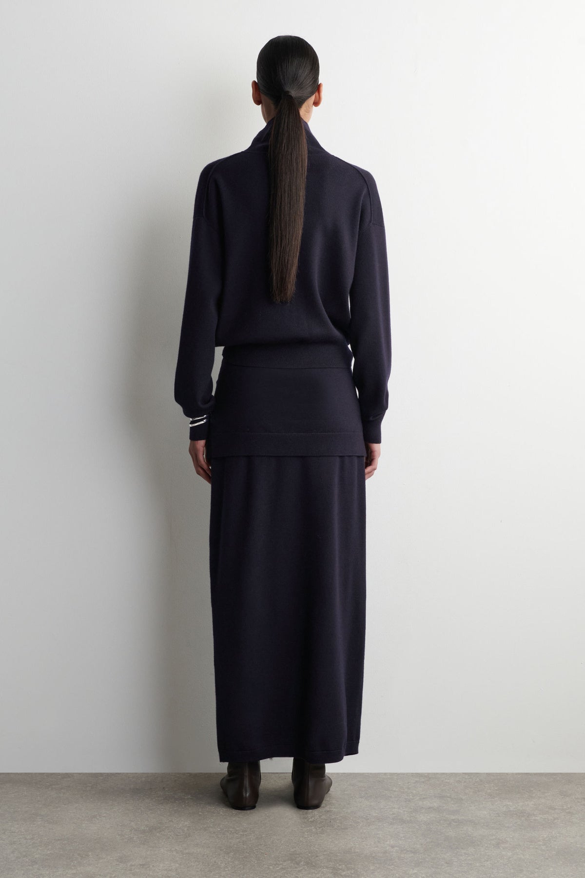 FALDA MIDI DE LANA MERINO CON CINTURÓN - NAVY - StillMedia/Lookbook