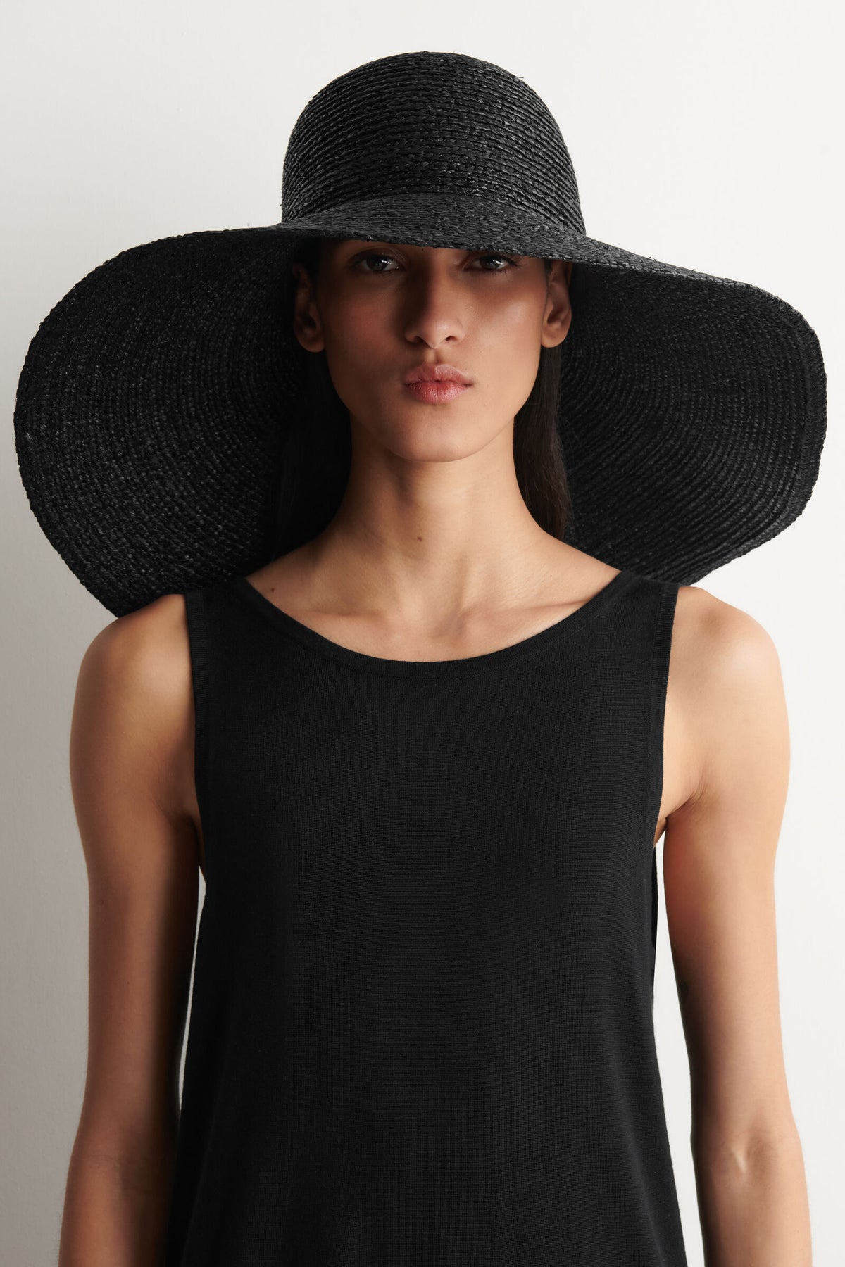 SOMBRERO DE RAFIA DE ALAS ANCHAS - NEGRO - StillMedia/Lookbook