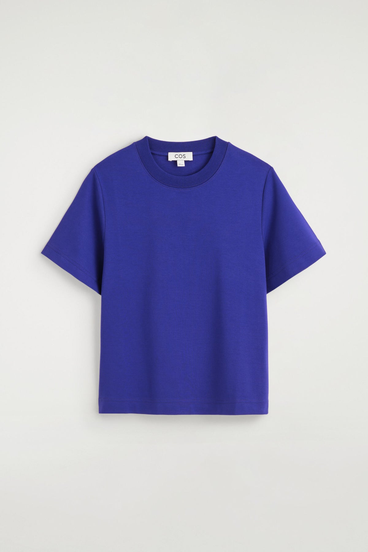 CAMISETA DE CORTE LIMPIO - AZUL COBALTO | DescriptiveStillLife