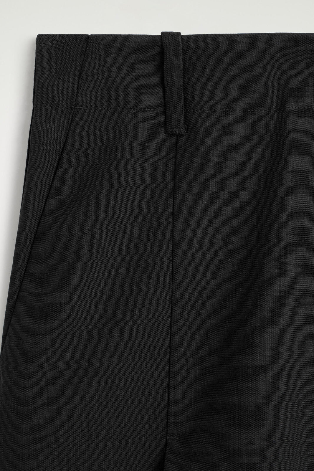 FALDA MIDI DE LANA CON PLIEGUES - NEGRO | DescriptiveDetail