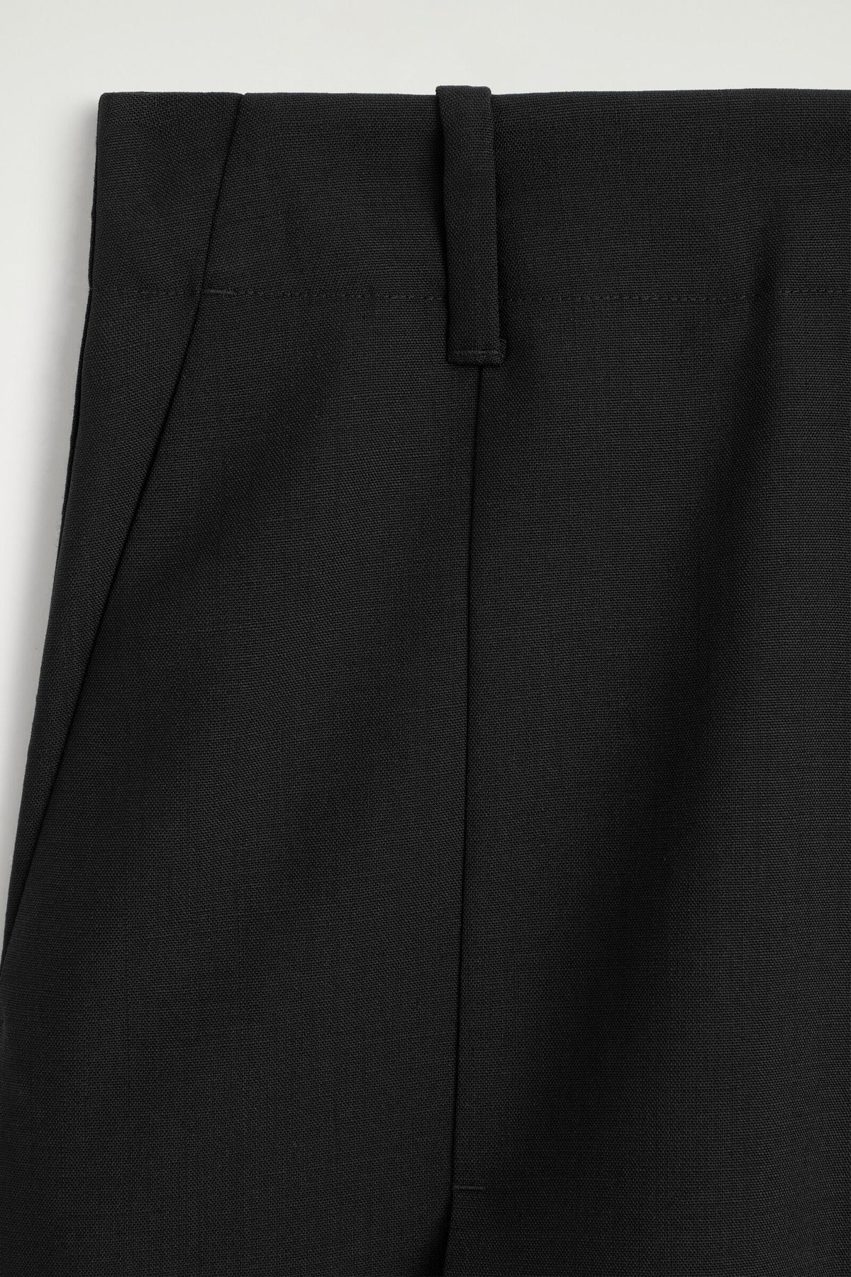 FALDA MIDI DE LANA CON PLIEGUES - NEGRO | DescriptiveDetail