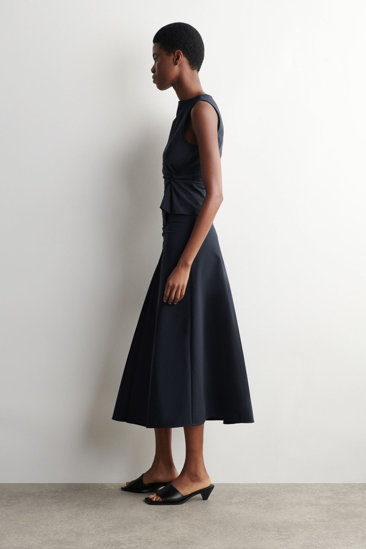 FALDA MIDI DE JERSEY CON DETALLE DE NUDO - AZUL MARINO - StillMedia/Lookbook