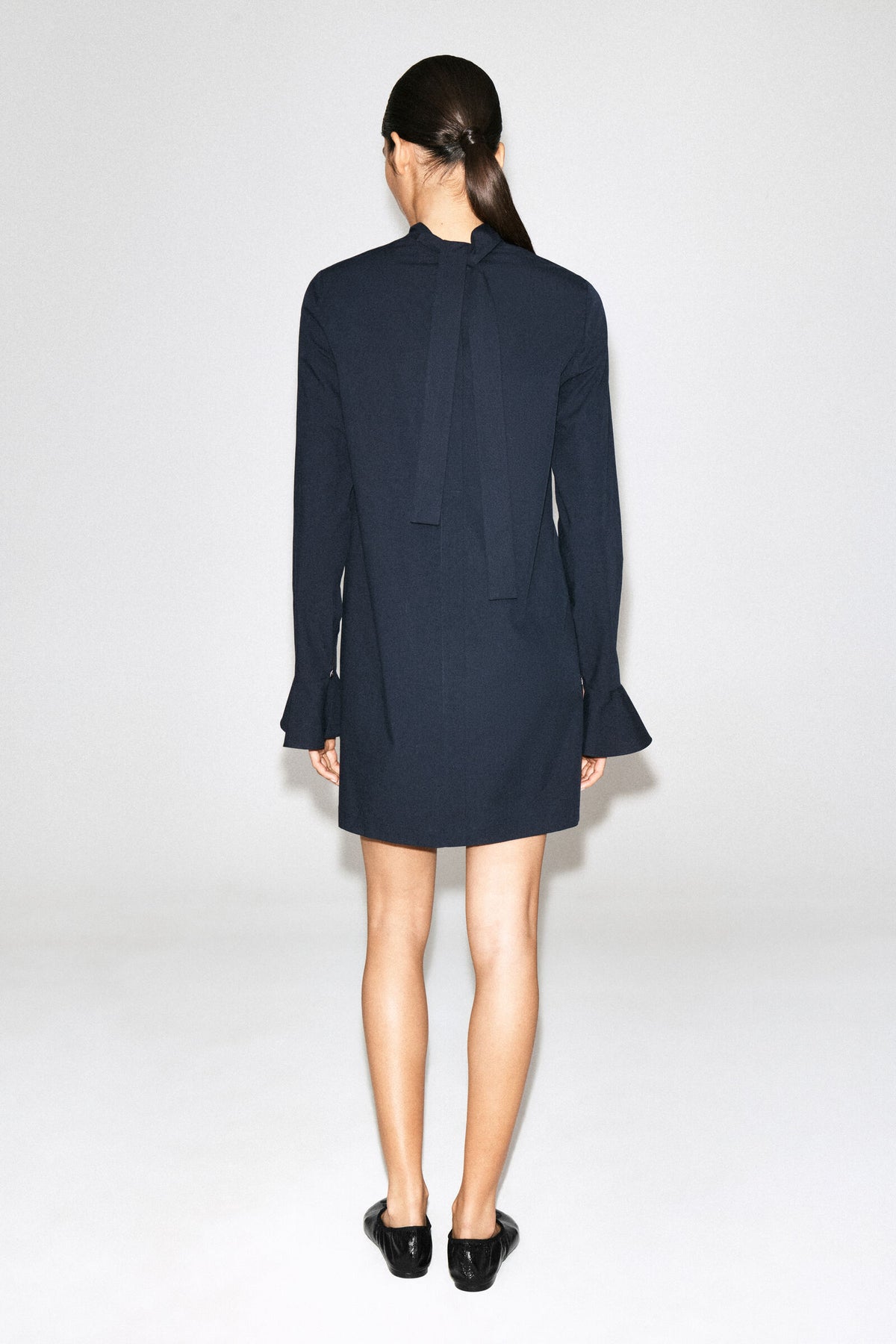 VESTIDO MINI DE ALGODÓN CON PUÑOS ACAMPANADOS - AZUL MARINO