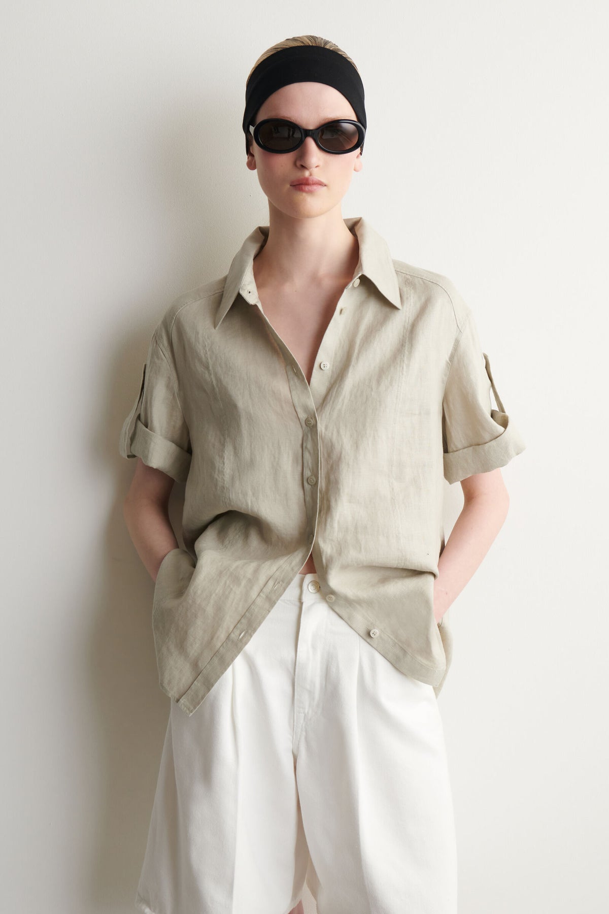 CAMISA DE LINO CON MANGAS DOBLADAS - BEIGE - StillMedia/Lookbook