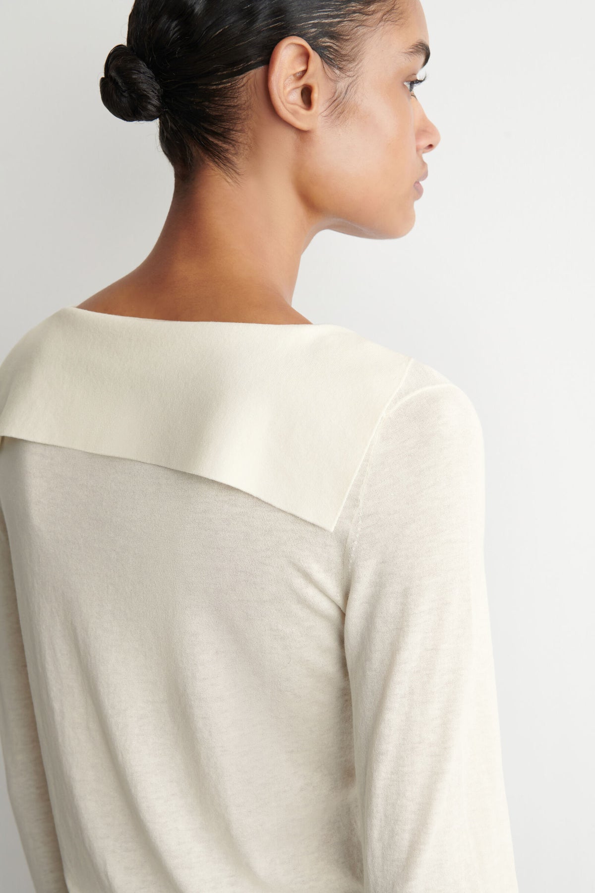 CAMISA DE ALGODÓN Y SEDA TEJIDA CON CUELLO DE MARINERO - CREMA