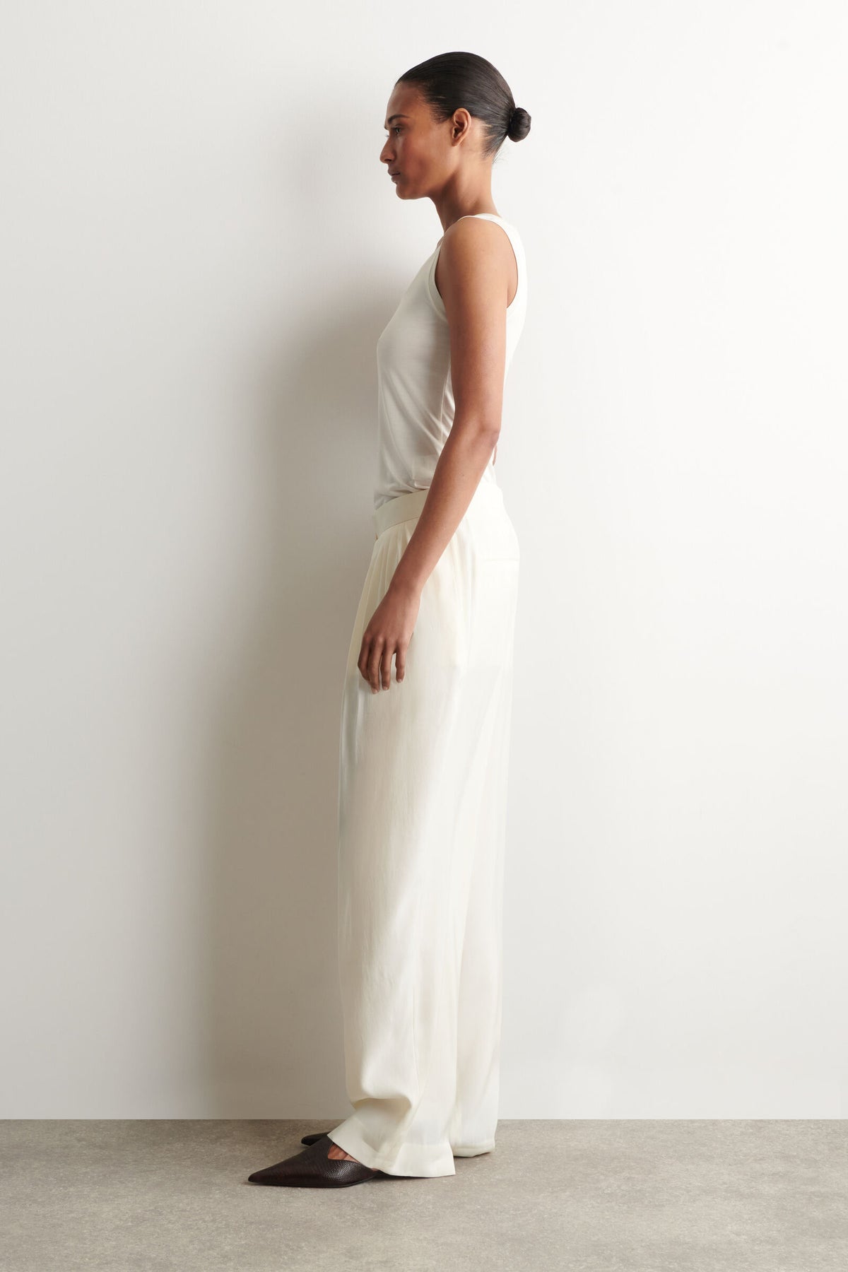 TANK TOP DE SEDA CON ESCOTE REDONDO - BLANCO