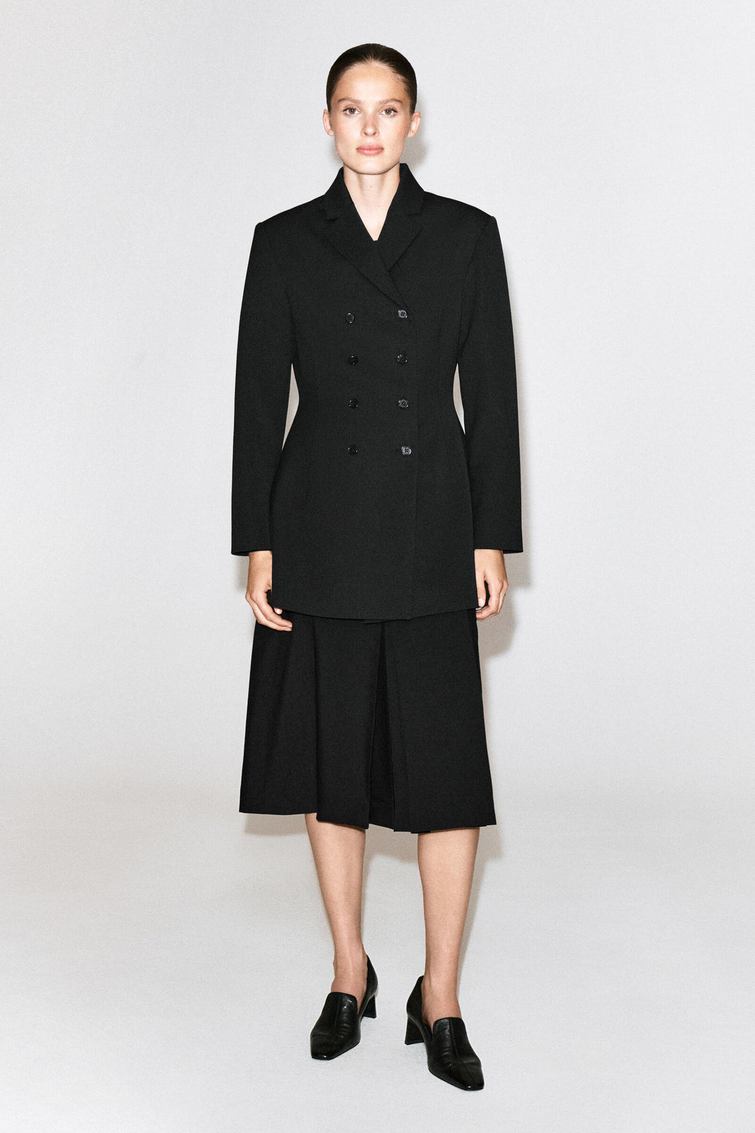FALDA MIDI DE LANA CON PLIEGUES - NEGRO