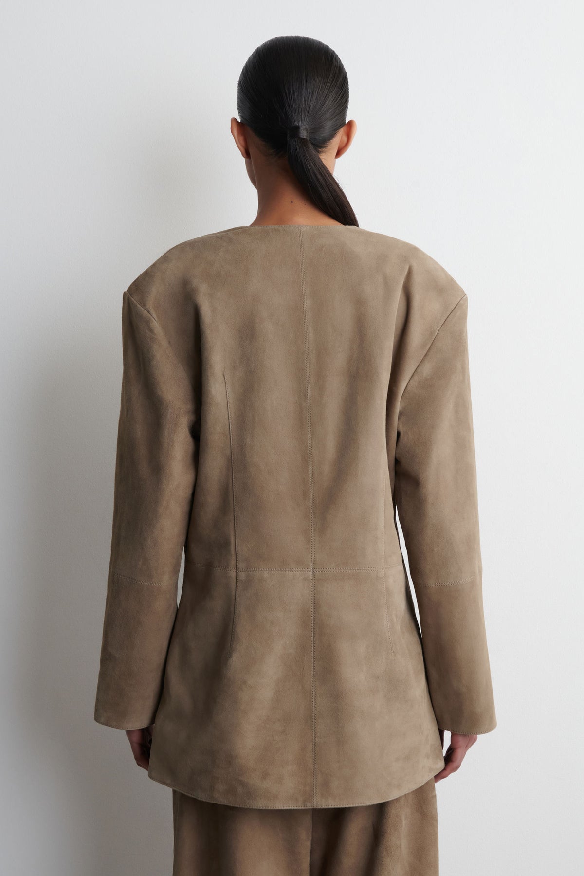BLAZER DE SUEDE SIN CUELLO - BEIGE - StillMedia/Lookbook