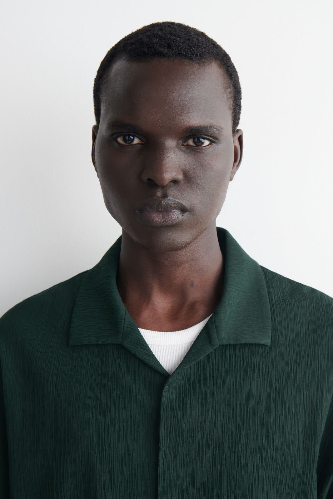 CAMISA DE ALGODÓN ARRUGADO - VERDE OSCURO