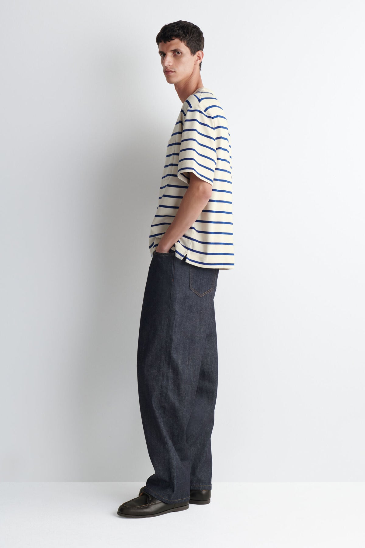 CAMISETA OVERSIZE CON BOLSILLOS - AZUL / BLANCO / RAYADO